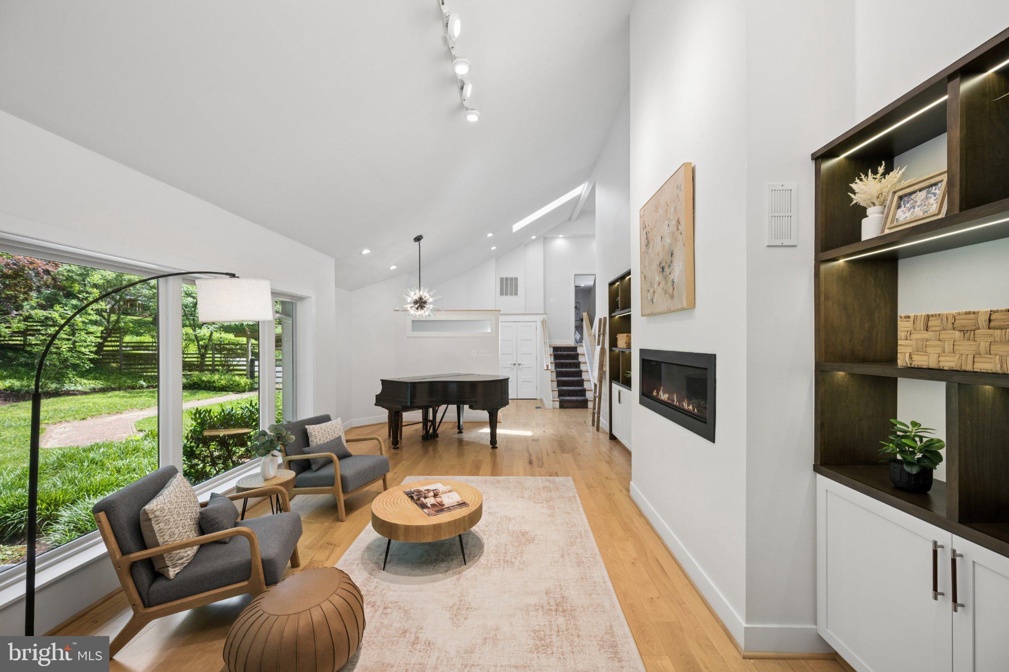 WORTHINGTON HILLSIDE II - Residential