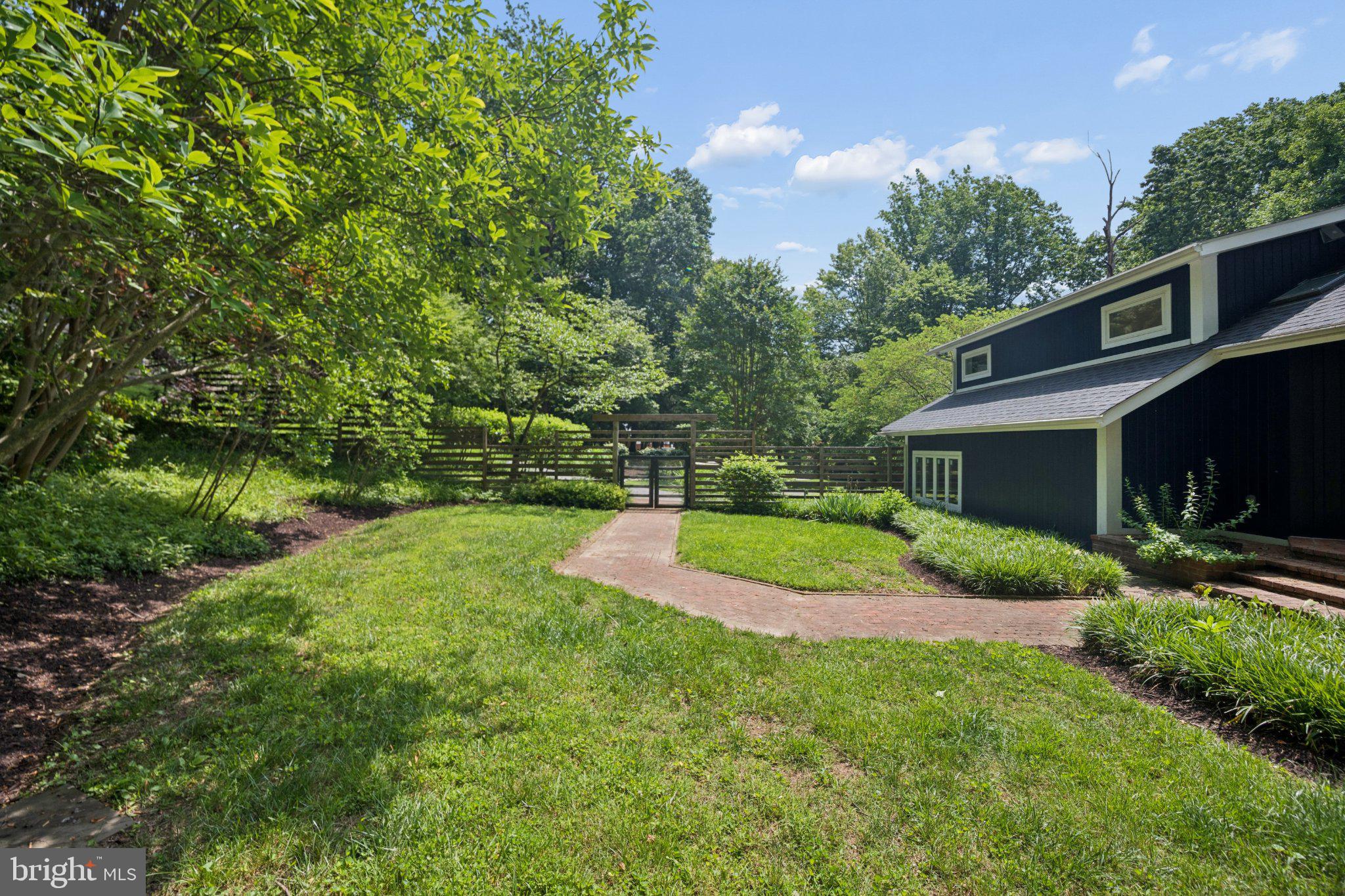 WORTHINGTON HILLSIDE II - Residential