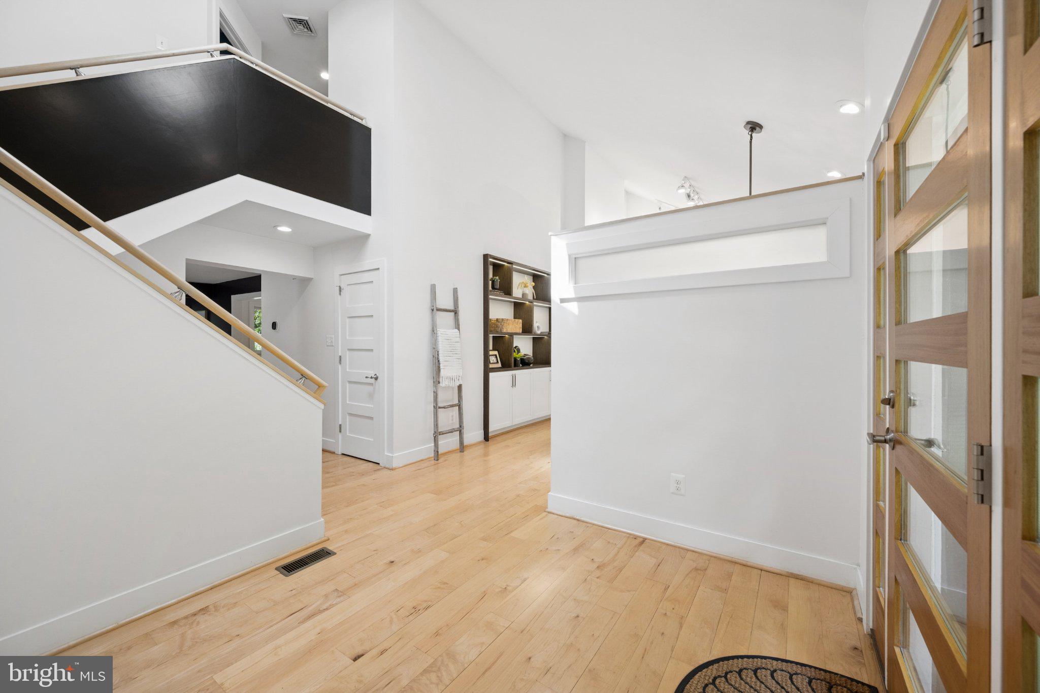 WORTHINGTON HILLSIDE II - Residential