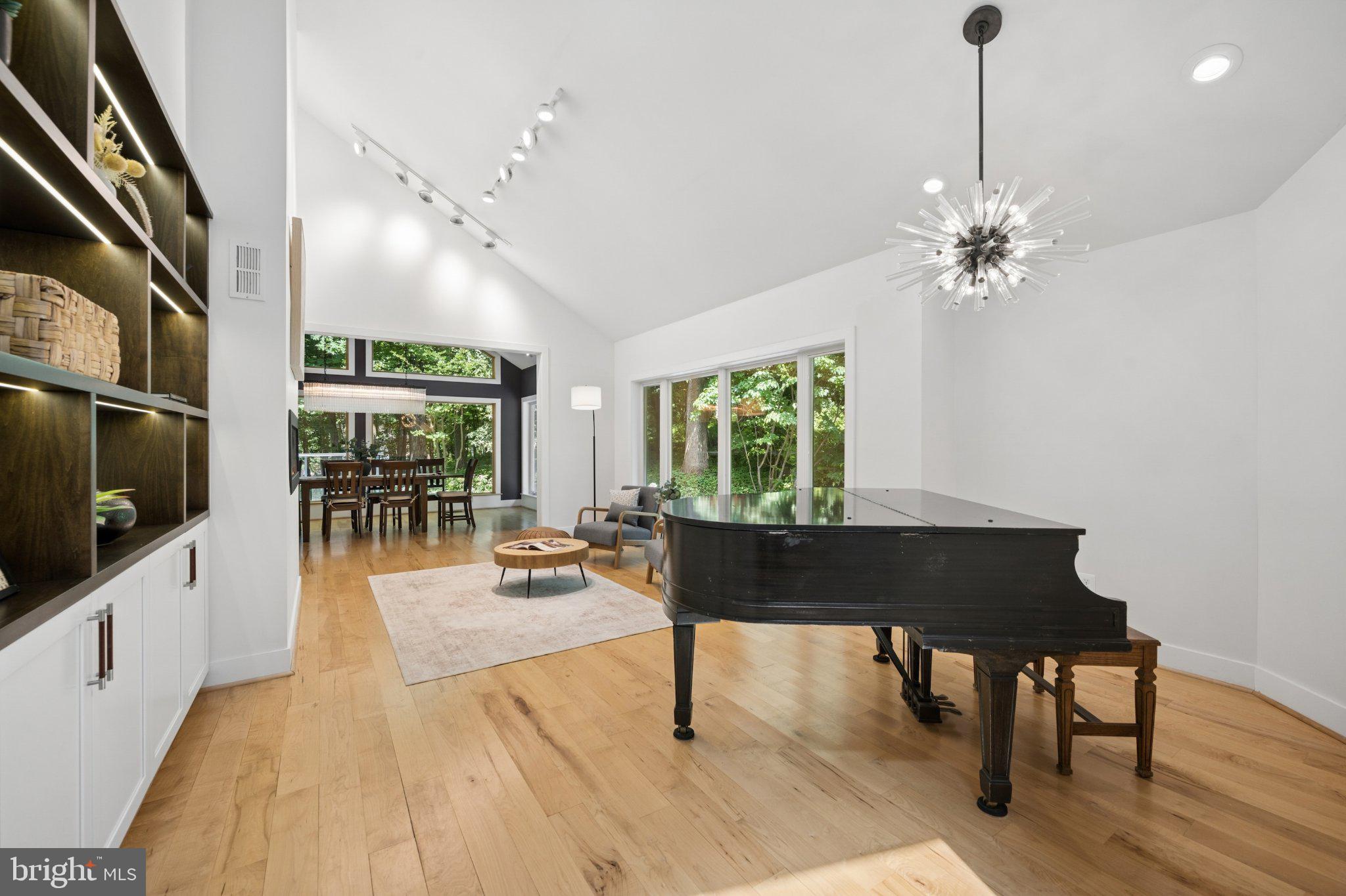 WORTHINGTON HILLSIDE II - Residential