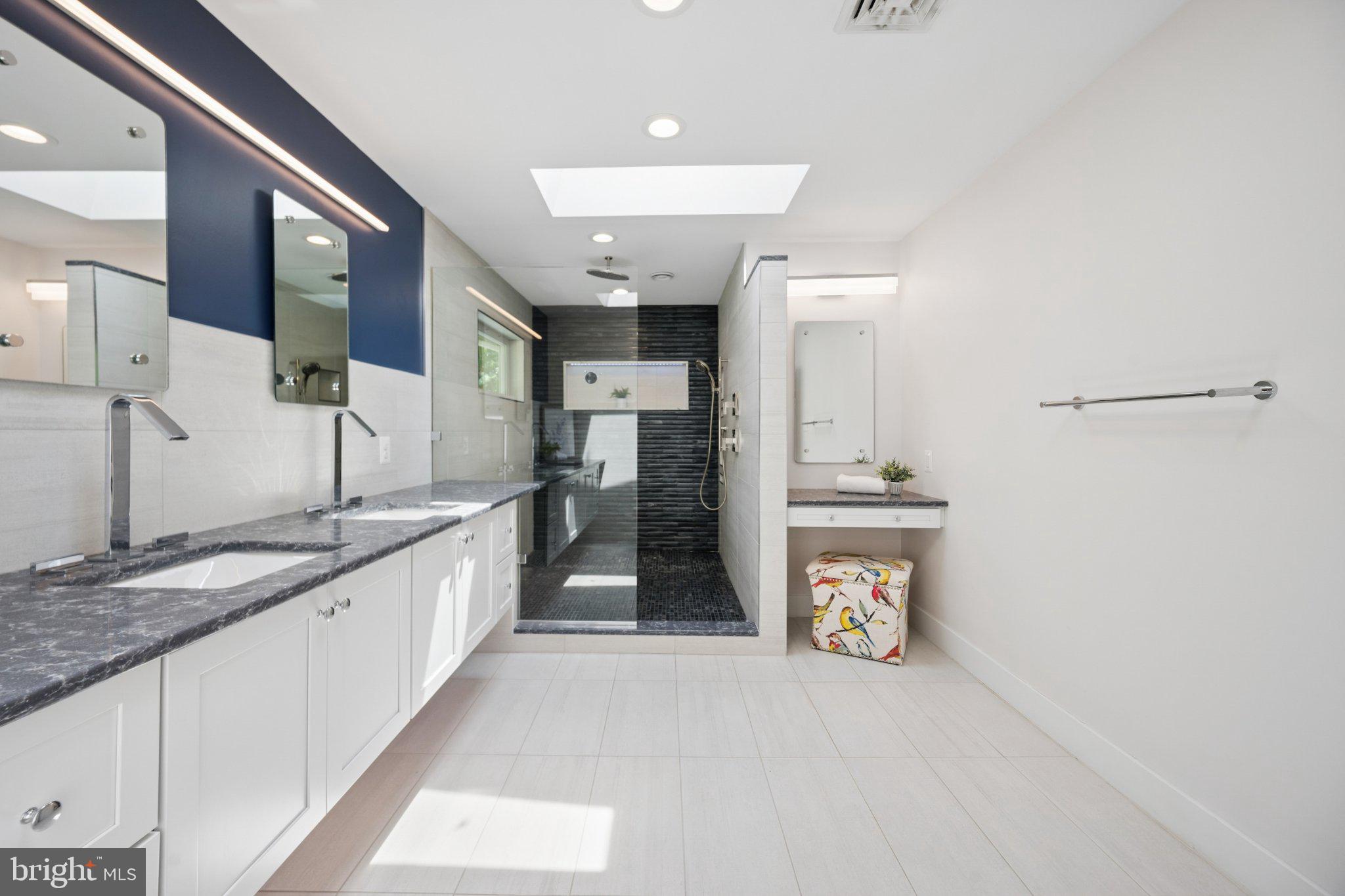 WORTHINGTON HILLSIDE II - Residential