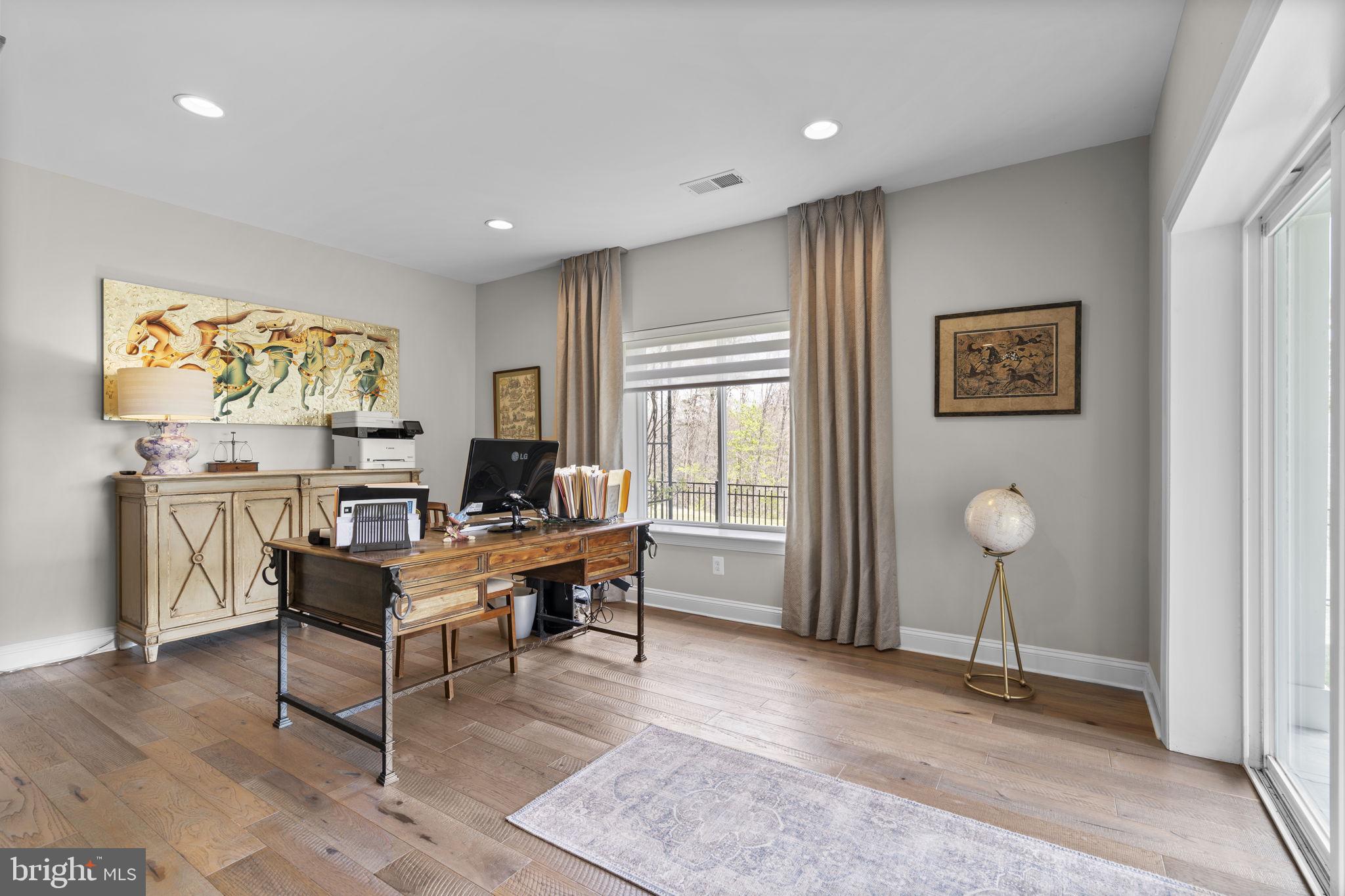 SHENANDOAH, LAKE FREDERICK - Residential