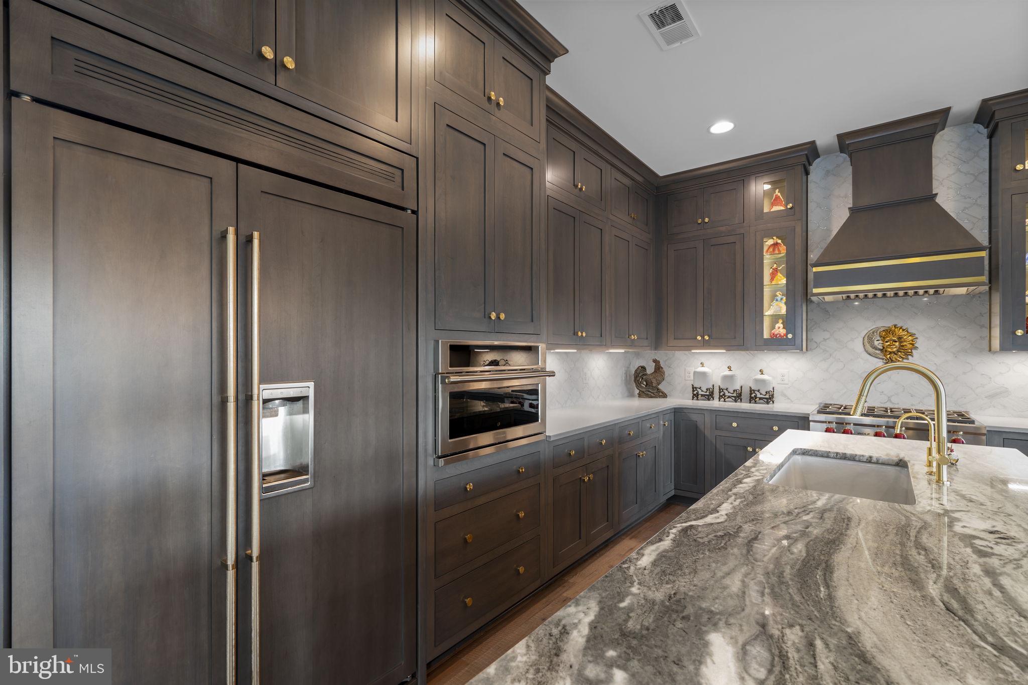 SHENANDOAH, LAKE FREDERICK - Residential