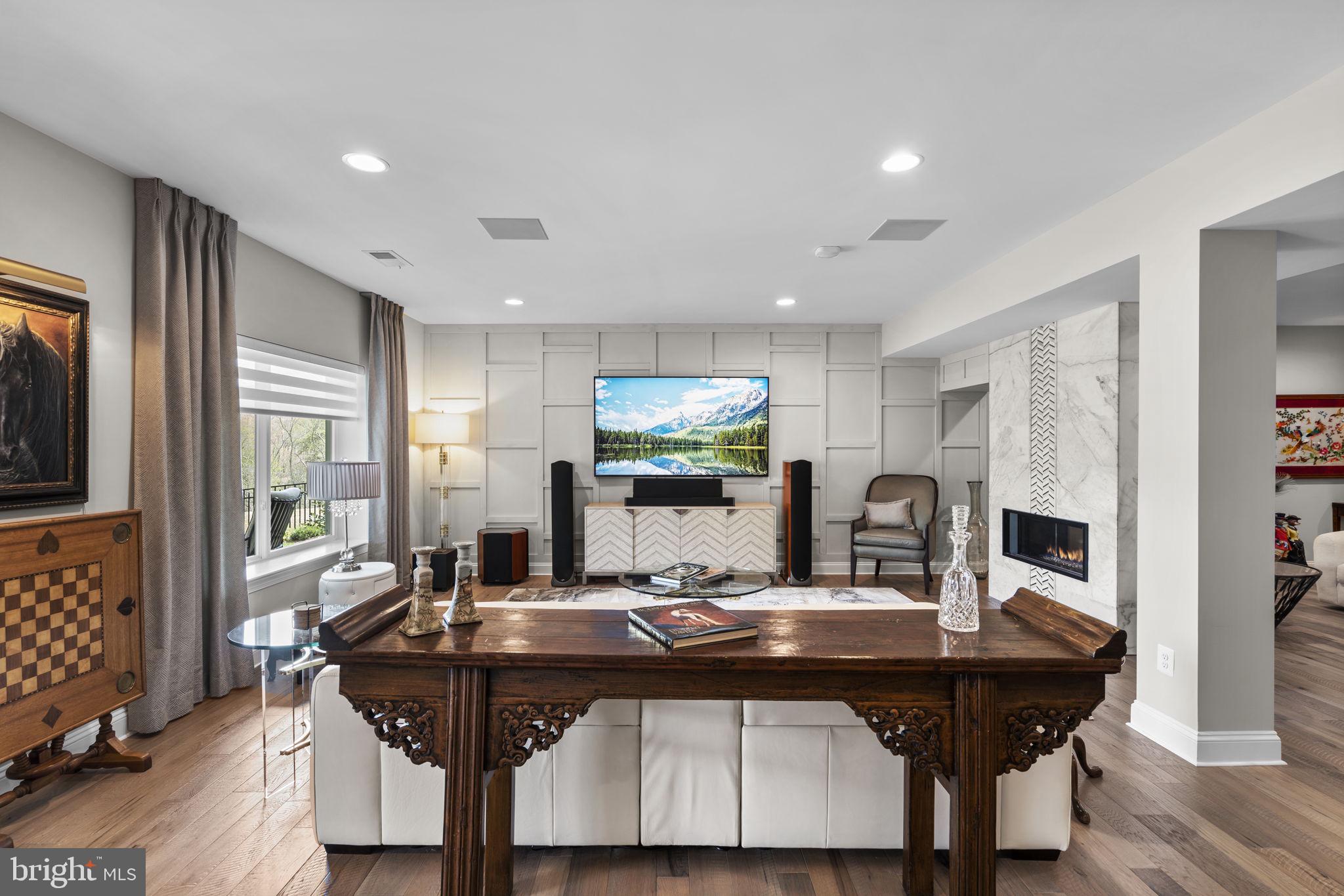 SHENANDOAH, LAKE FREDERICK - Residential