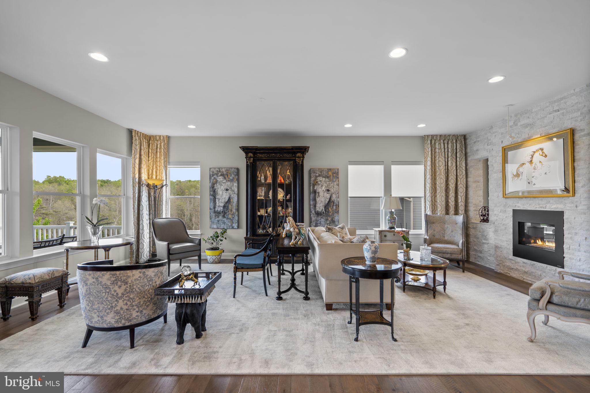 SHENANDOAH, LAKE FREDERICK - Residential