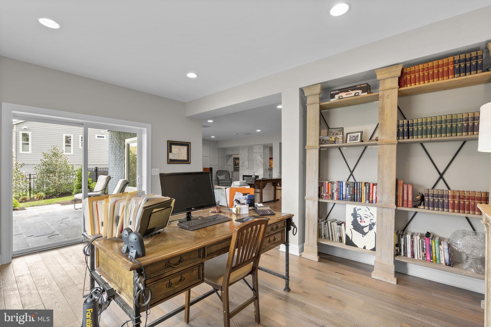 SHENANDOAH, LAKE FREDERICK - Residential