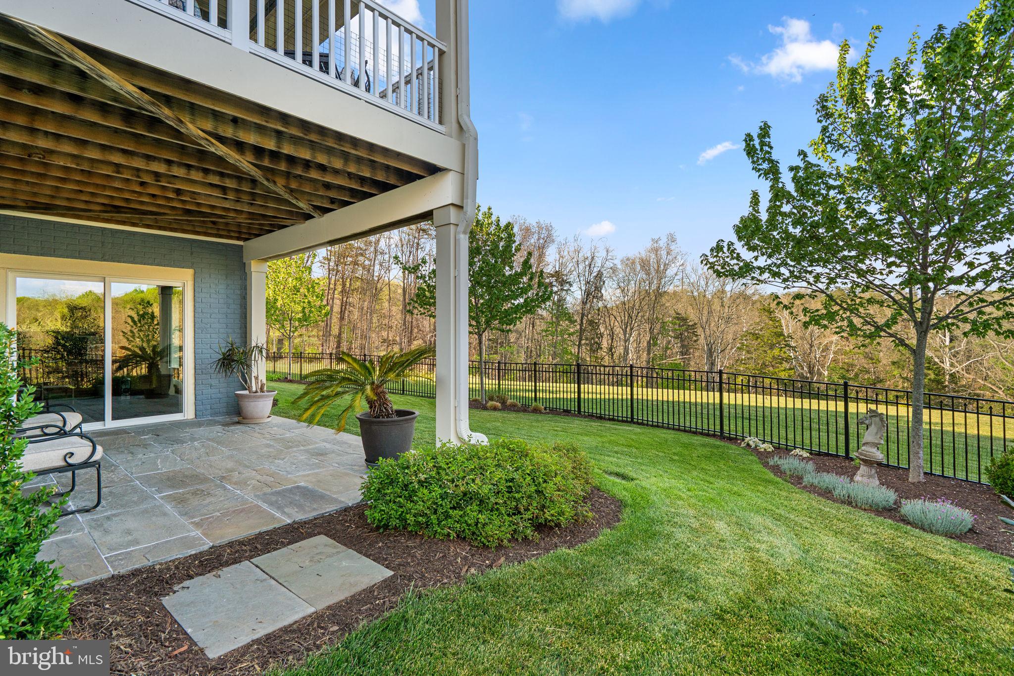 SHENANDOAH, LAKE FREDERICK - Residential