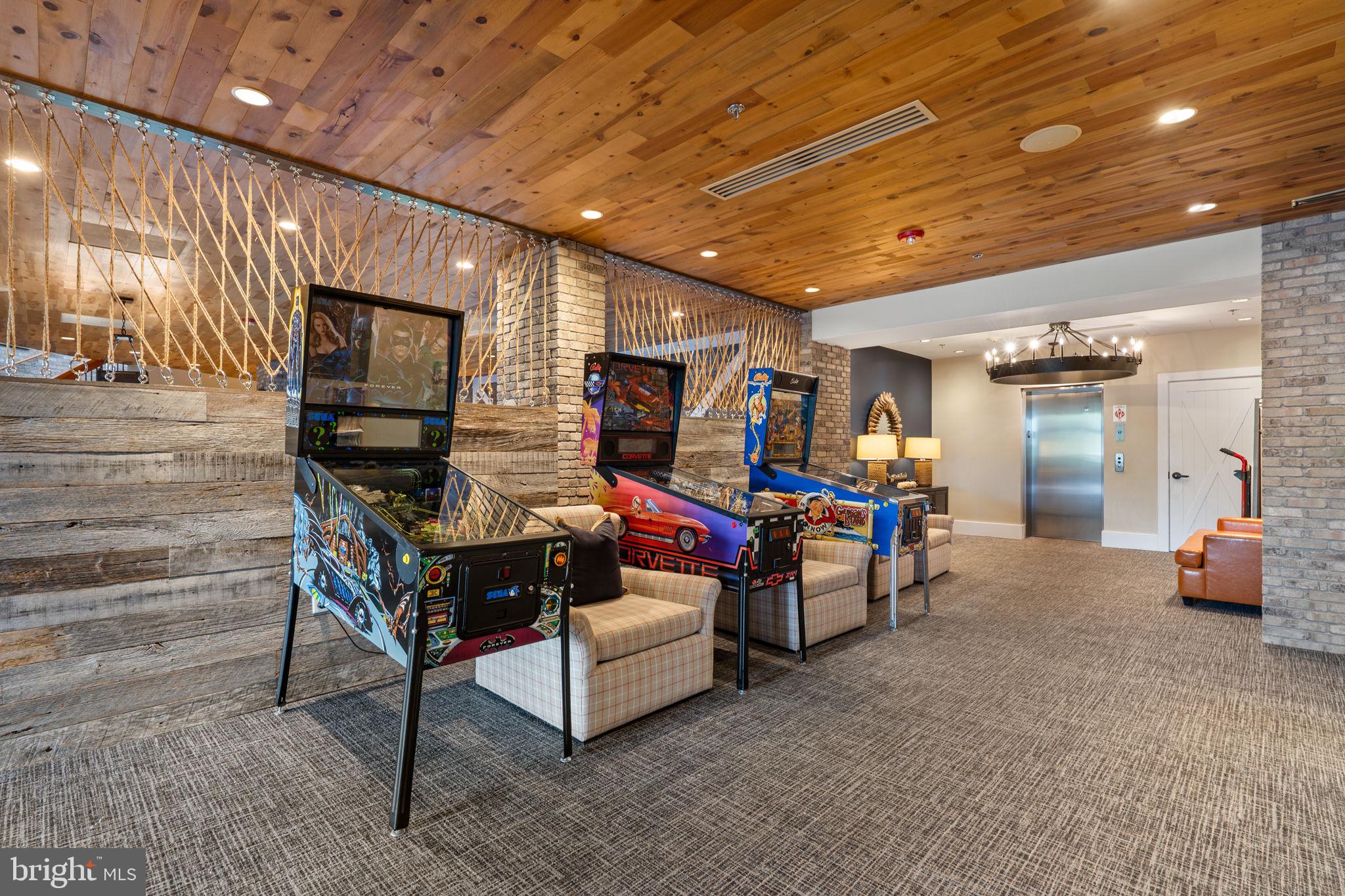 SHENANDOAH, LAKE FREDERICK - Residential