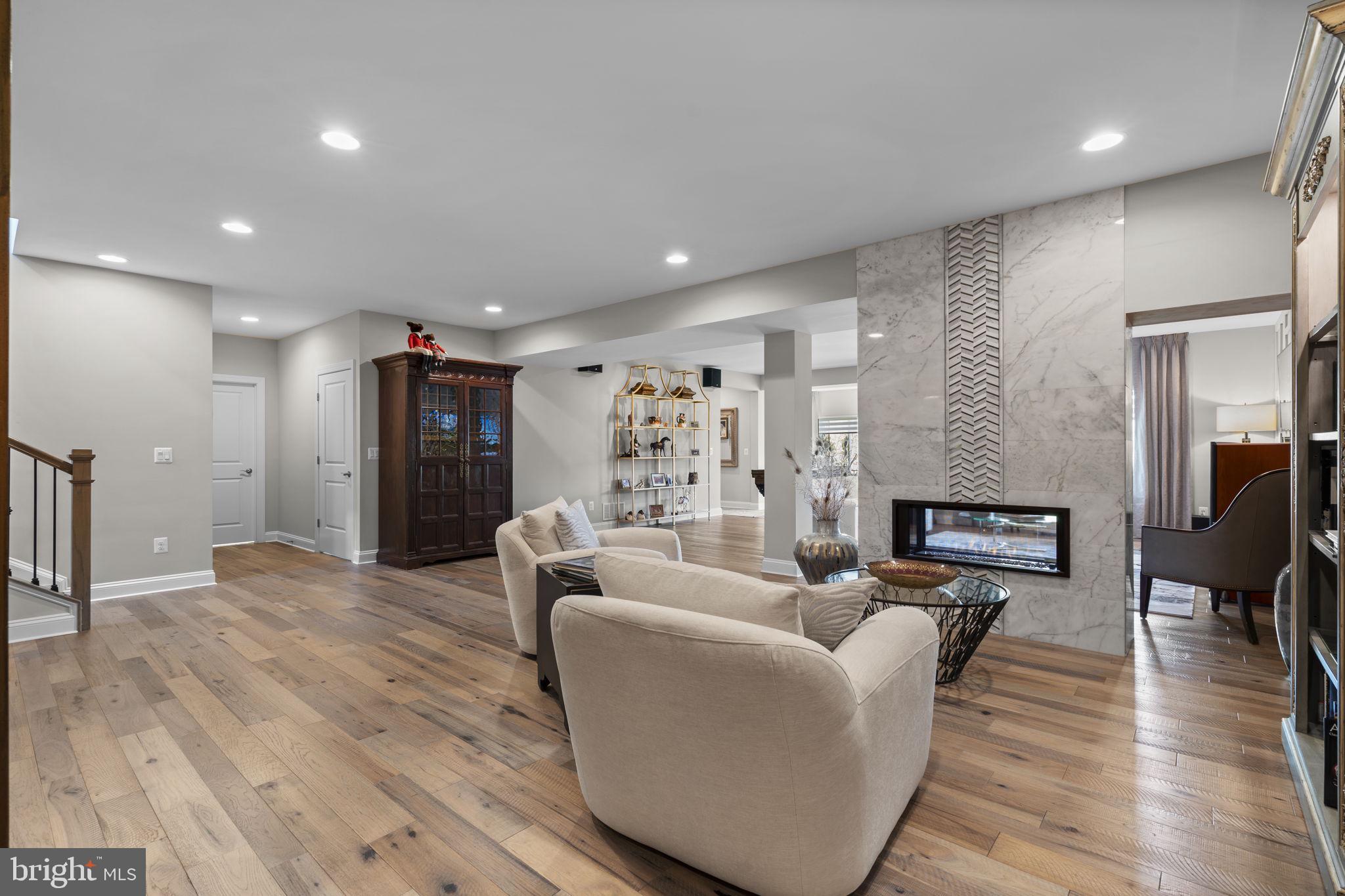 SHENANDOAH, LAKE FREDERICK - Residential