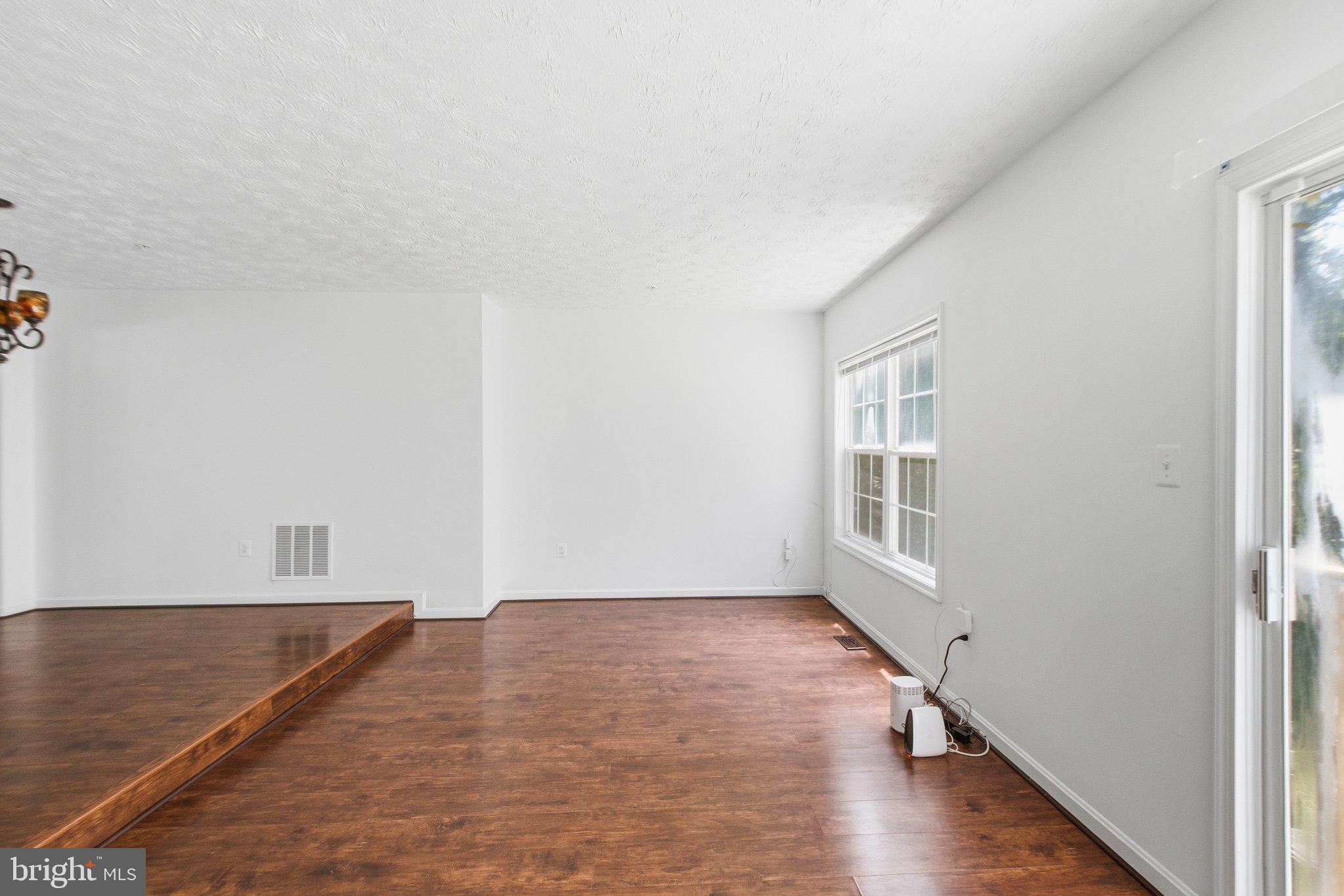 EAST BONIWOOD - Residential