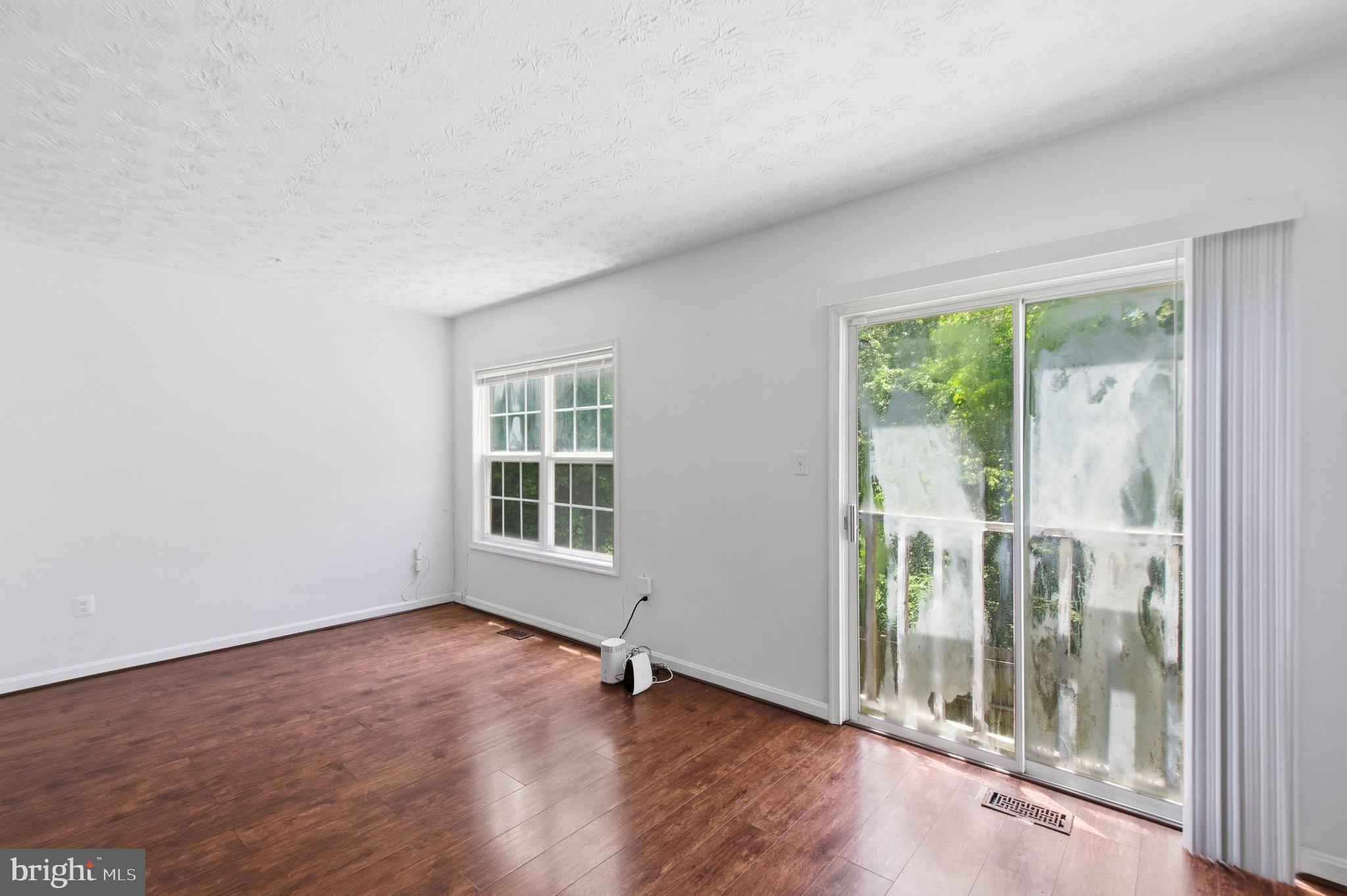EAST BONIWOOD - Residential