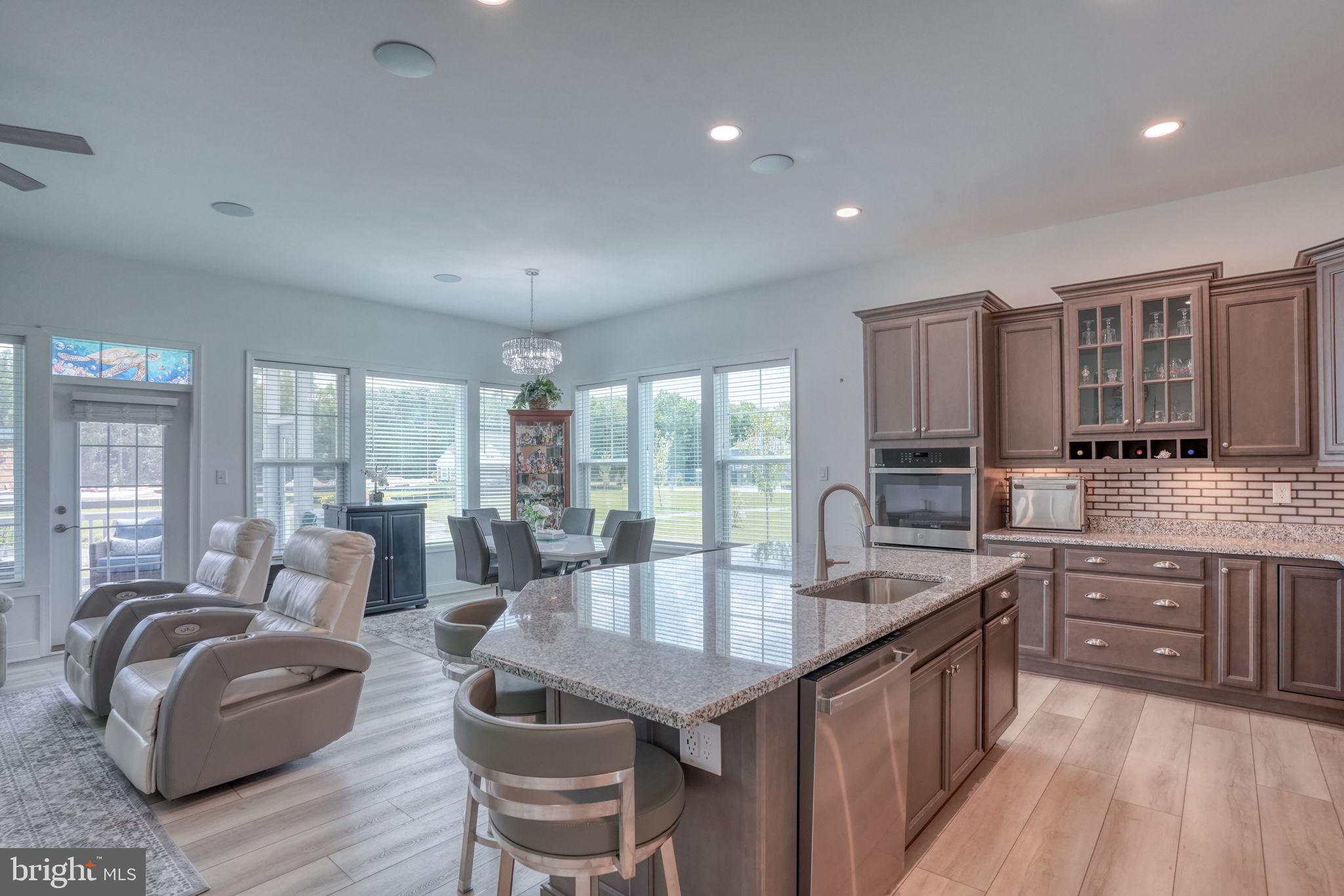 LIGHTSHIP COVE - Residential