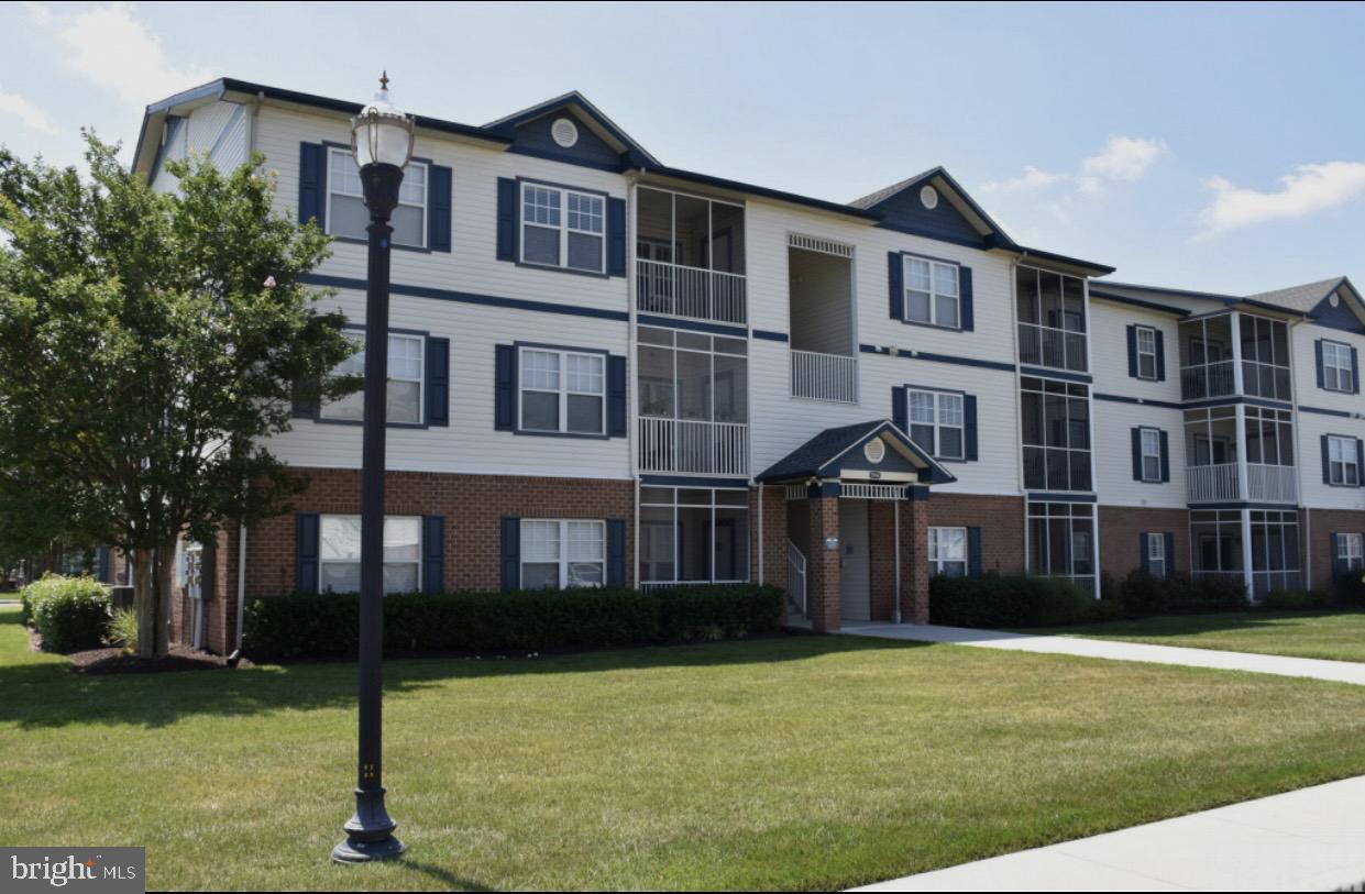 VILLAGES OF FIVE POINTS-EAST - Residential
