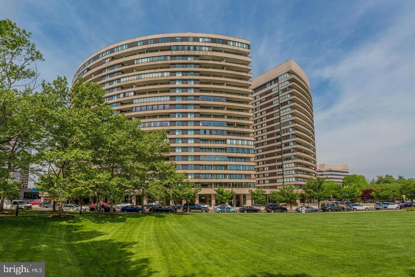 Lovely 2 bedroom/1.5 bath condo in fantastic Crystal City!!  The second bedroom can also serve as an office or den, providing wonderful work from home opportunities.   Excellent location around the corner from the Pentagon, and super close to Downtown DC, Pentagon City Mall,  National Airport, Metro Bus and a direct underground connection to the Crystal City Metro station!  The convenience could not be better!  This unit also comes with a reserved parking space #G3-39 in the underground garage, as well as a dedicated storage locker #3-125.  You will love the gorgeous hardwood floors in this condo, along with the spacious living room and the adjacent large formal dining room.  The kitchen has ample space for food preparation on the granite countertops, with stainless steel appliances, lots of cabinet storage space and a generous food pantry closet.  Full sized washer and dryer in the unit make doing laundry a breeze.  The primary bedroom has fantastic space for a king sized bed and has three large closets for all of your storage needs.  This unit has a massive balcony that runs the width of the property with access from the primary bedroom as well as from  the living room and dining room, and which has views of the Washington Monument and the Potomac River!  Awesome bonus:  seller is offering a $3,000 credit for new carpeting in bedrooms! Crystal Gateway has wonderful ammenties including an indoor pool and an outdoor pool, a fitness center, a library and meeting room, and a 24 hour concierge.  Lots of wonderful restaurants and shops nearby as well as Capital BikeShare, Mount Vernon Trail, Long Bridge Park athletic fields and the new Long Bridge Aquatics & Fitness center!  Make sure to watch the attached 3D video tour.  This property has it all!