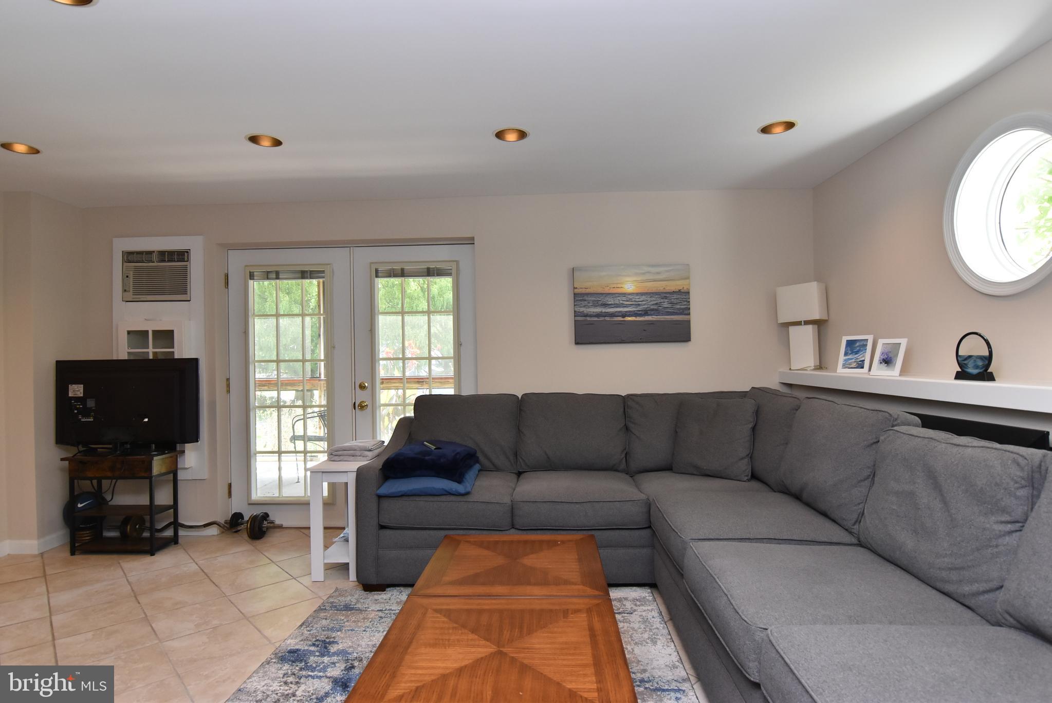 BAY VISTA - Residential
