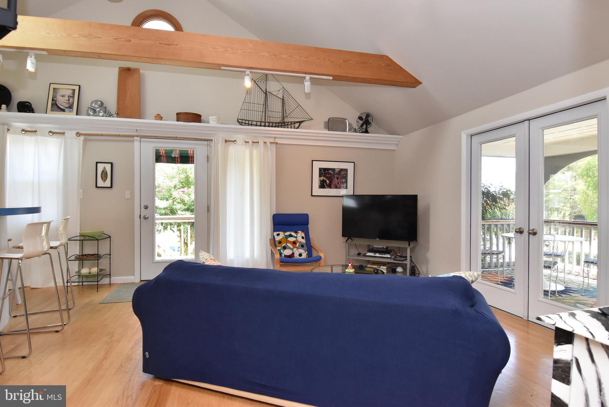 BAY VISTA - Residential