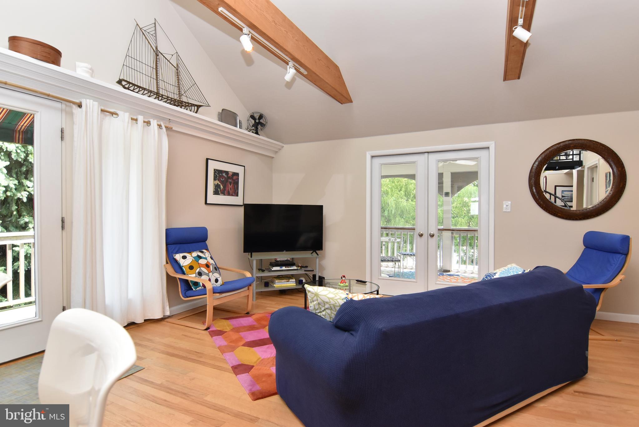 BAY VISTA - Residential