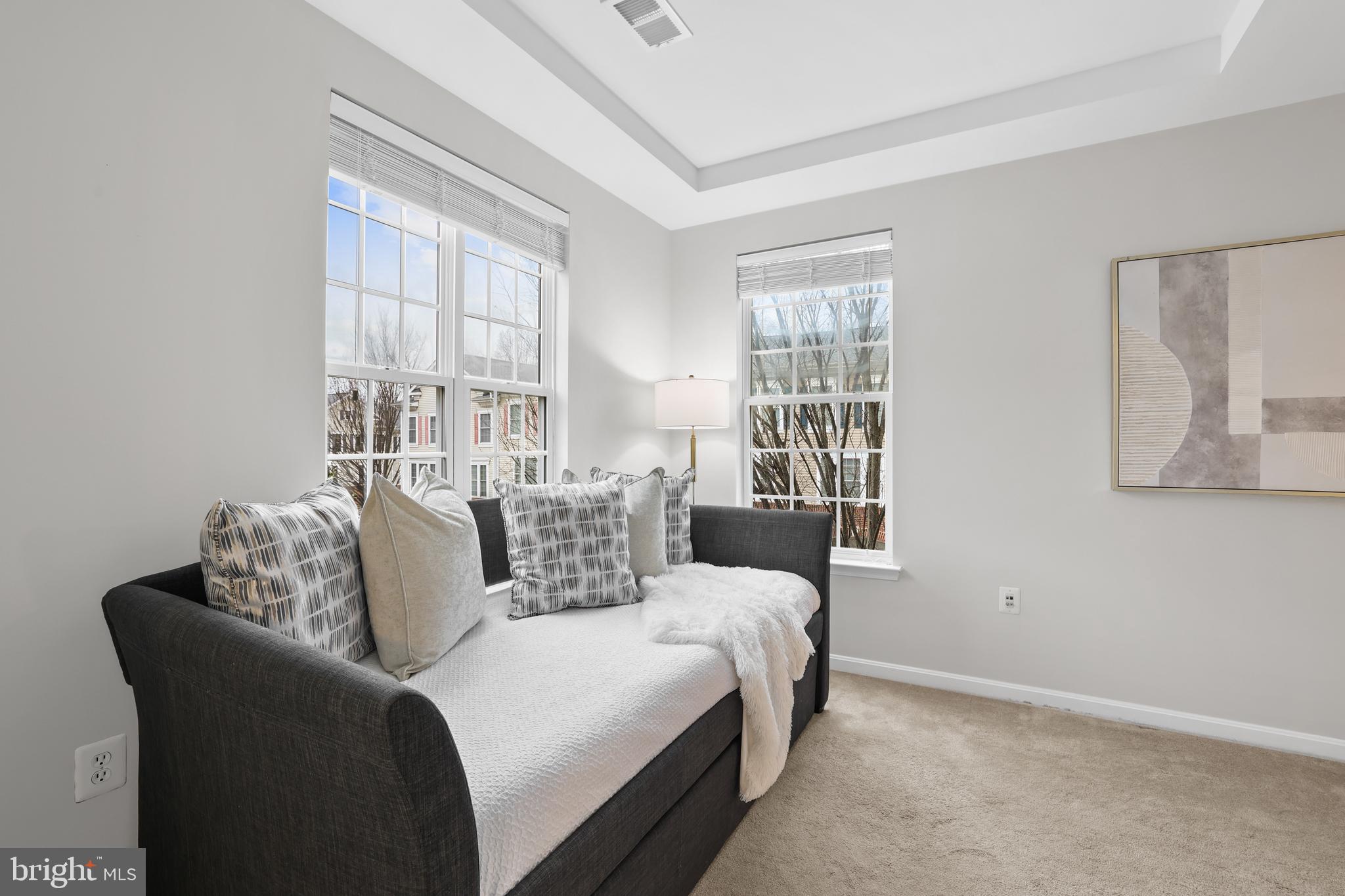 GROVETON WOODS - Residential