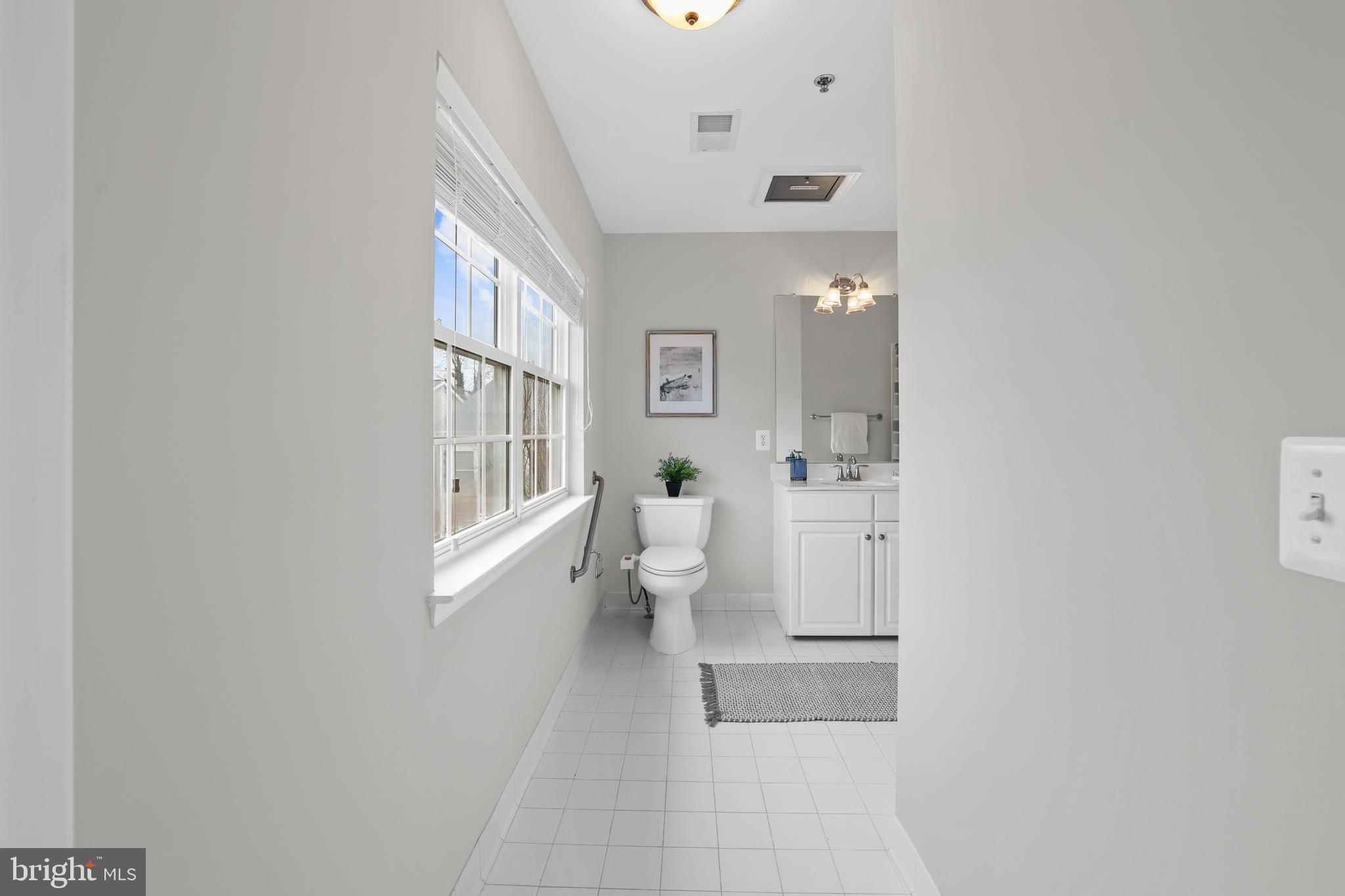GROVETON WOODS - Residential