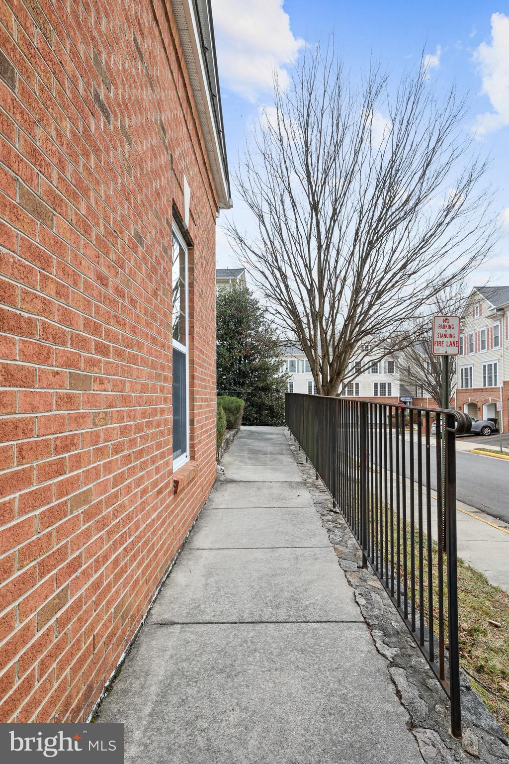 GROVETON WOODS - Residential