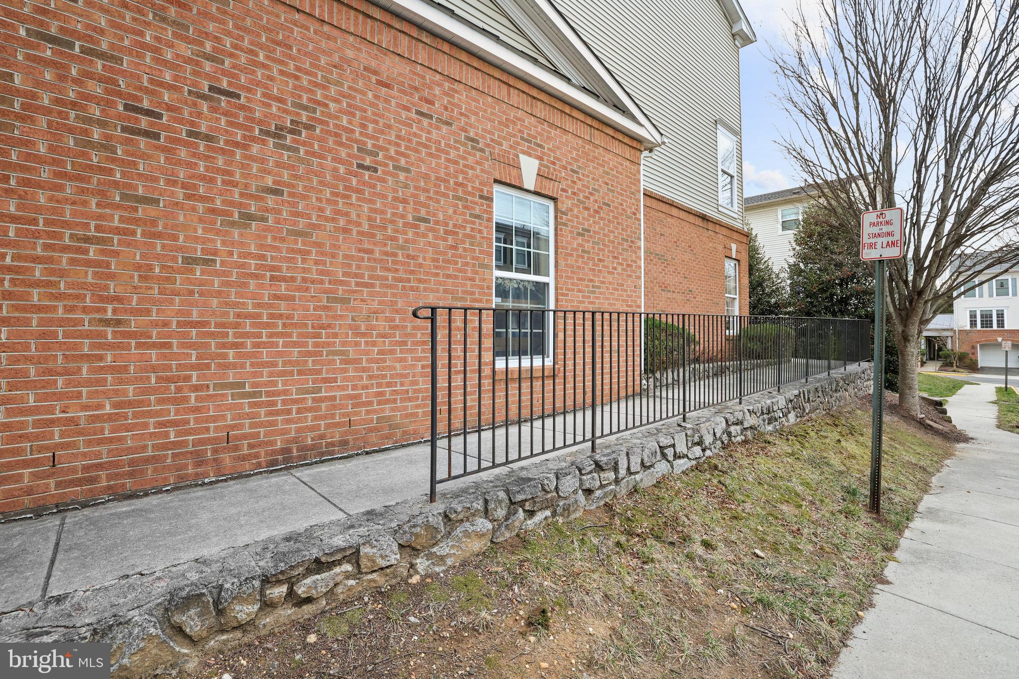 GROVETON WOODS - Residential