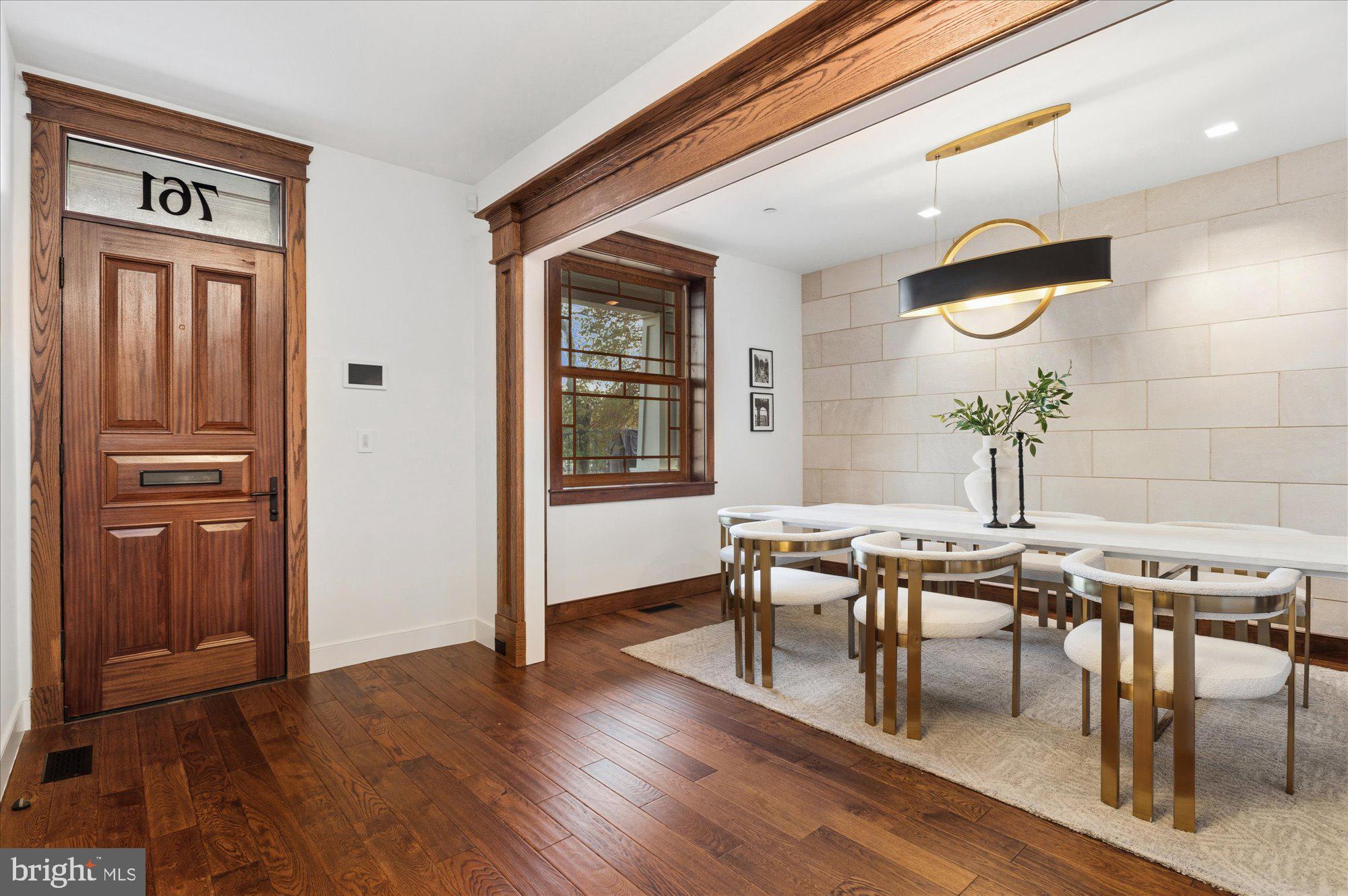 CAPITOL HILL - Residential