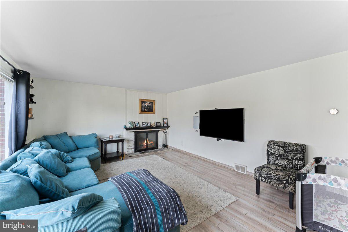 HIGH MEADOW - Residential