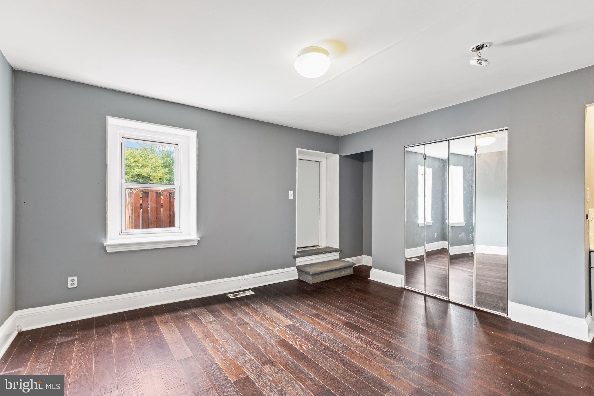 WASHINGTON SQ WEST - Residential Income