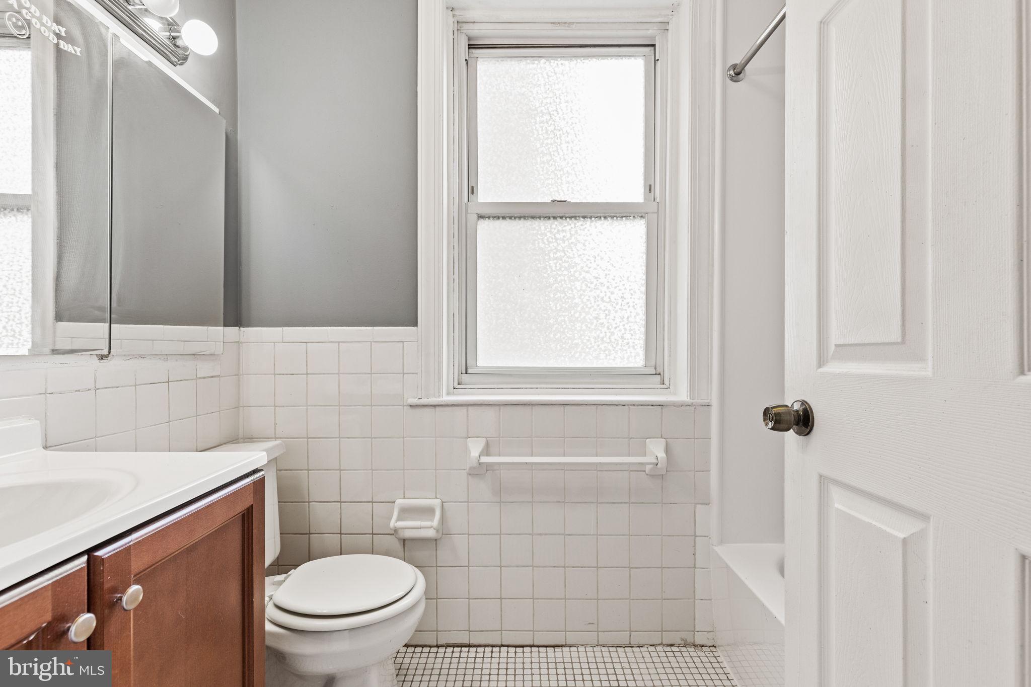 WASHINGTON SQ WEST - Residential Income
