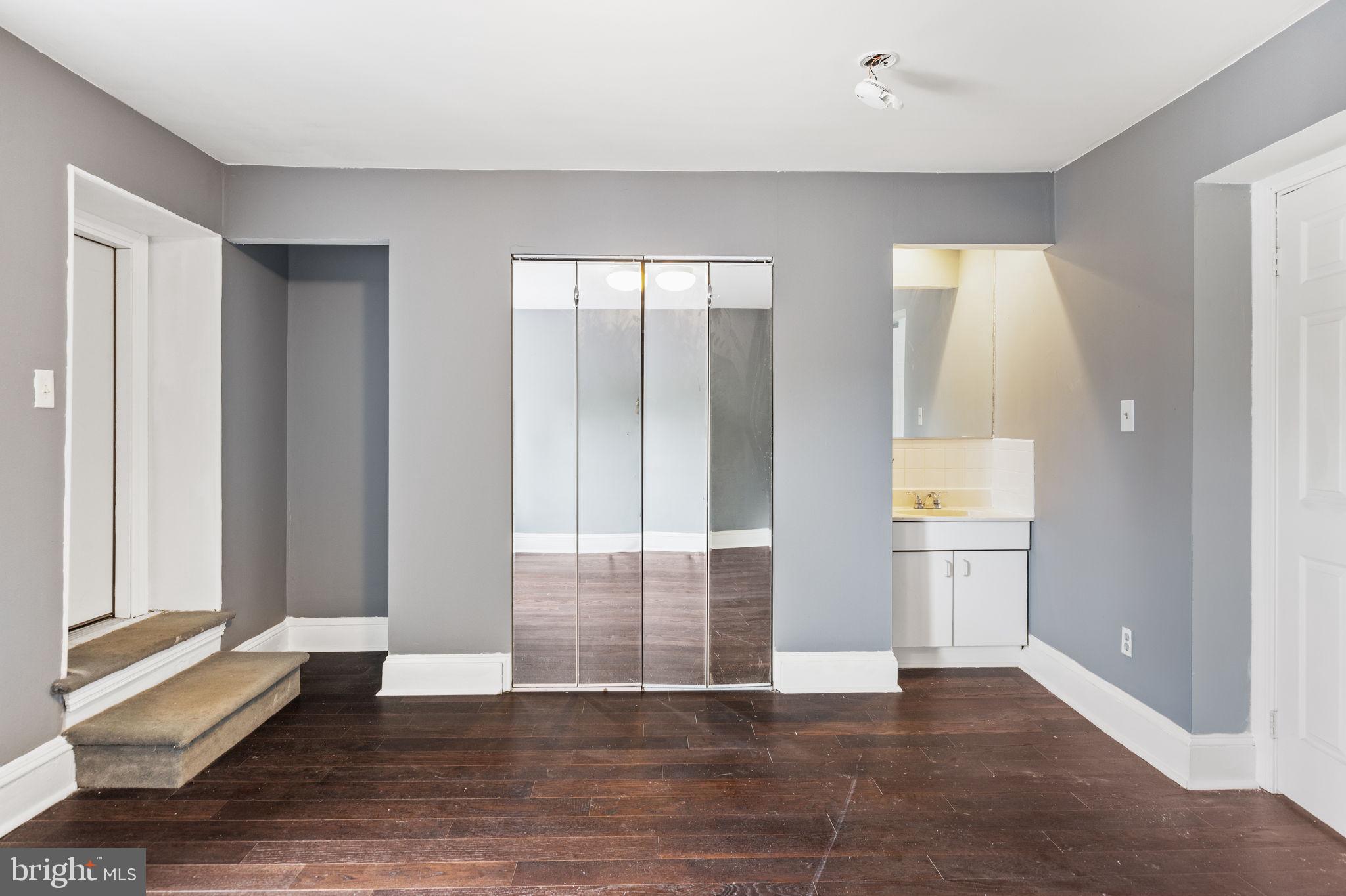 WASHINGTON SQ WEST - Residential Income