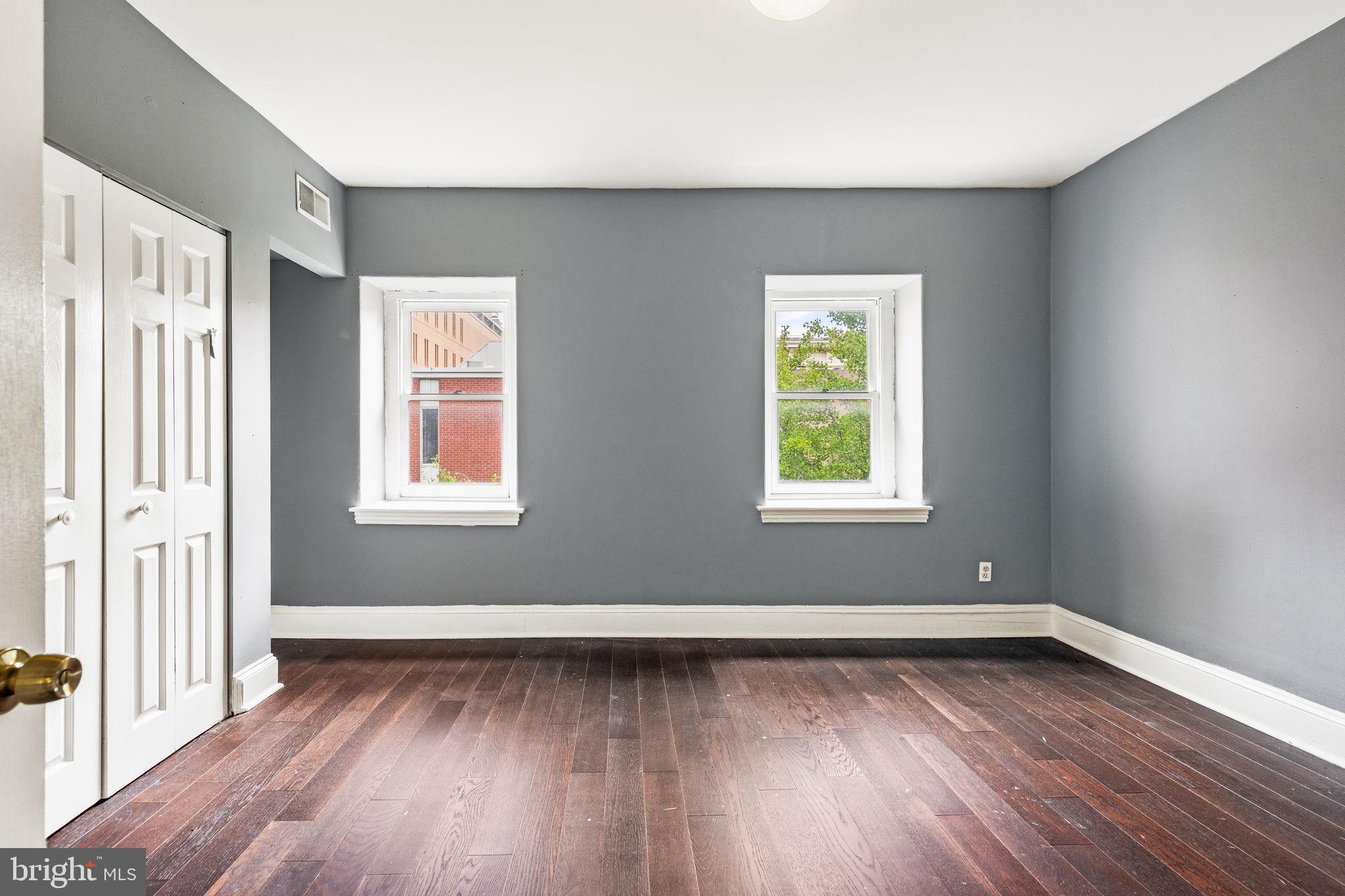 WASHINGTON SQ WEST - Residential Income