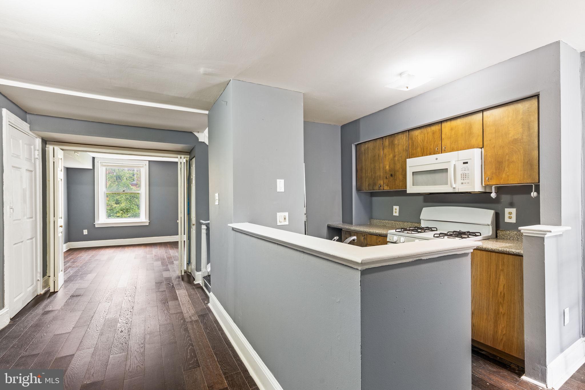 WASHINGTON SQ WEST - Residential Income