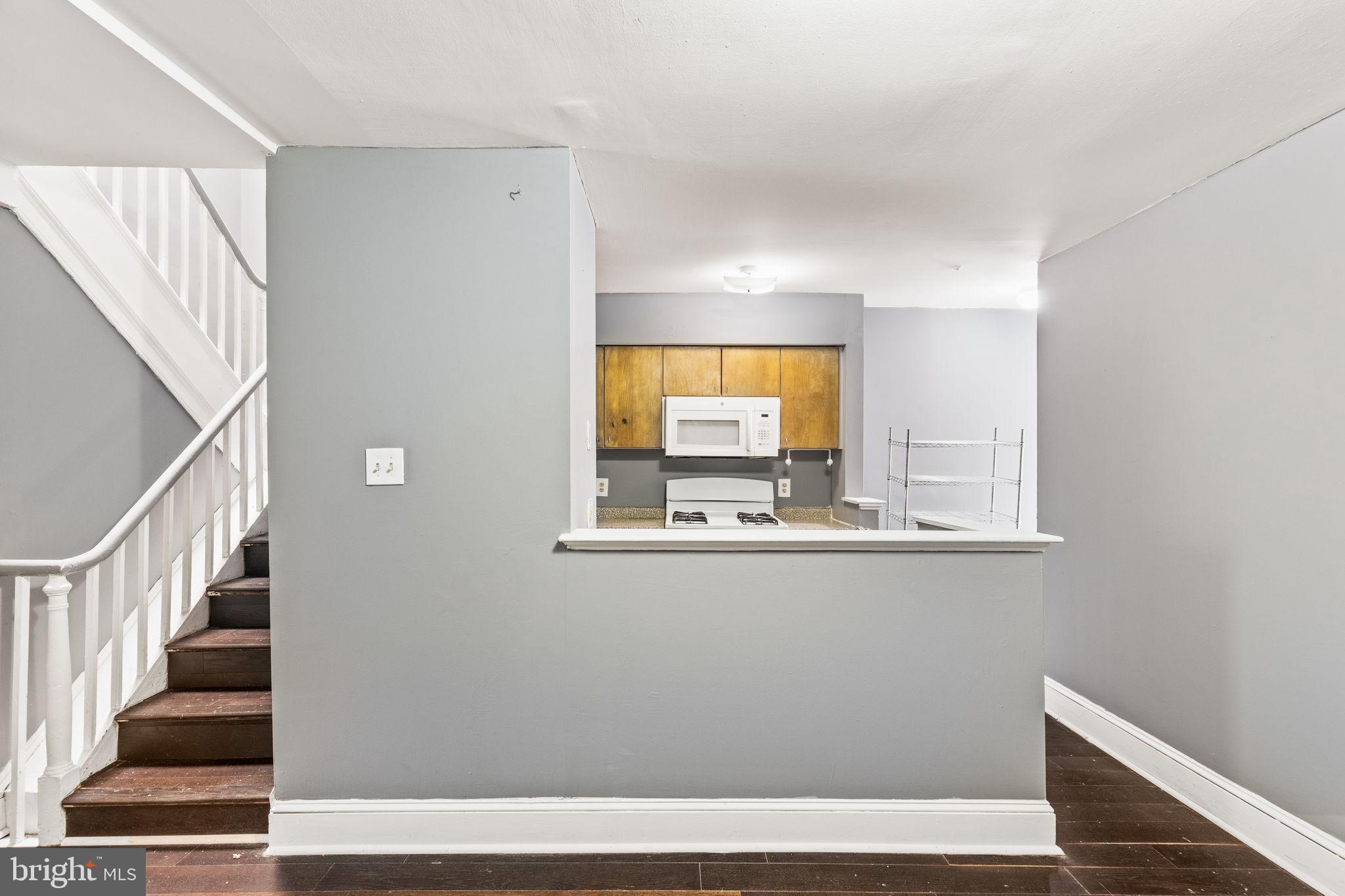 WASHINGTON SQ WEST - Residential Income