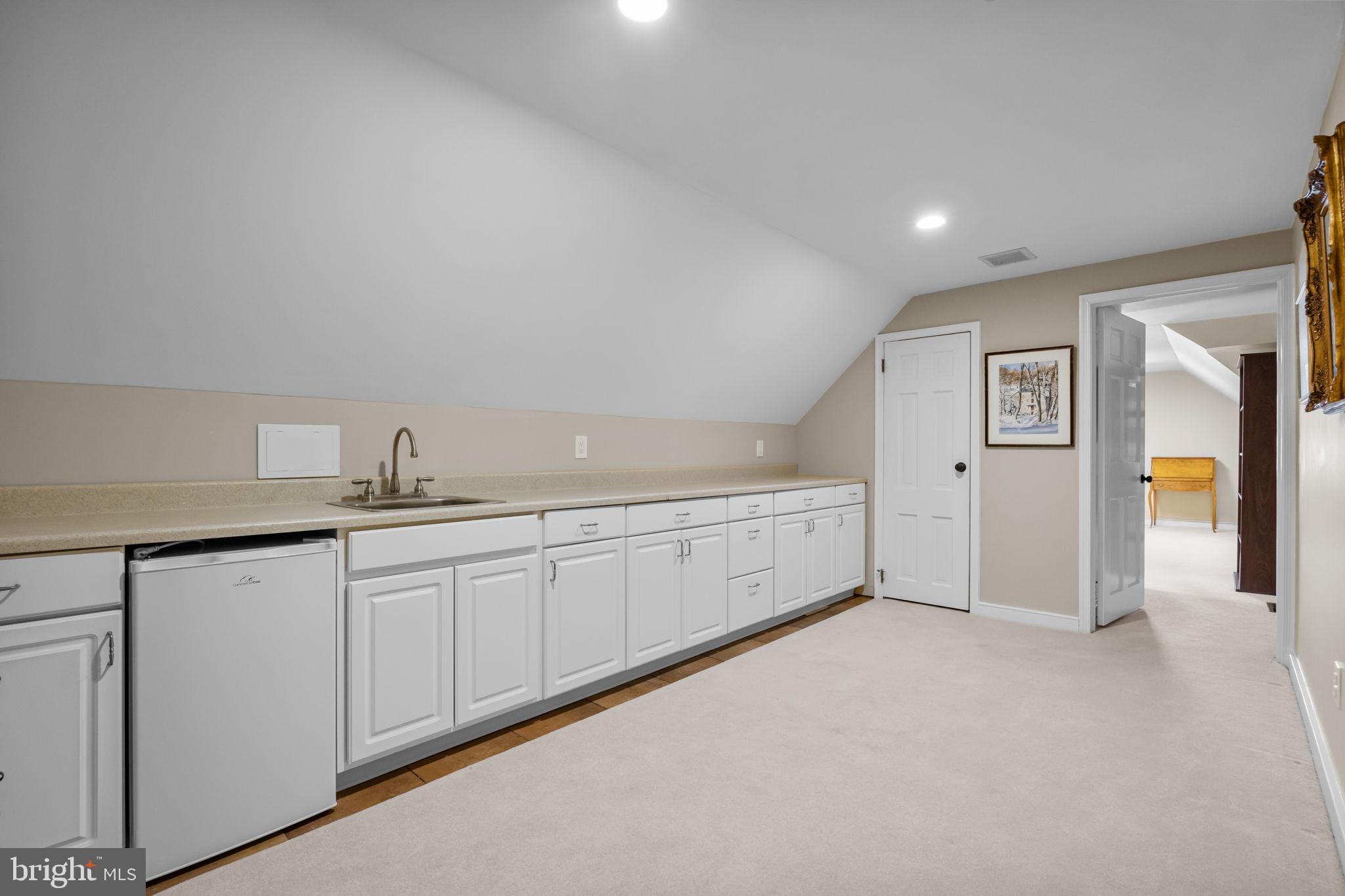 HUNTINGDON VALLEY - Residential