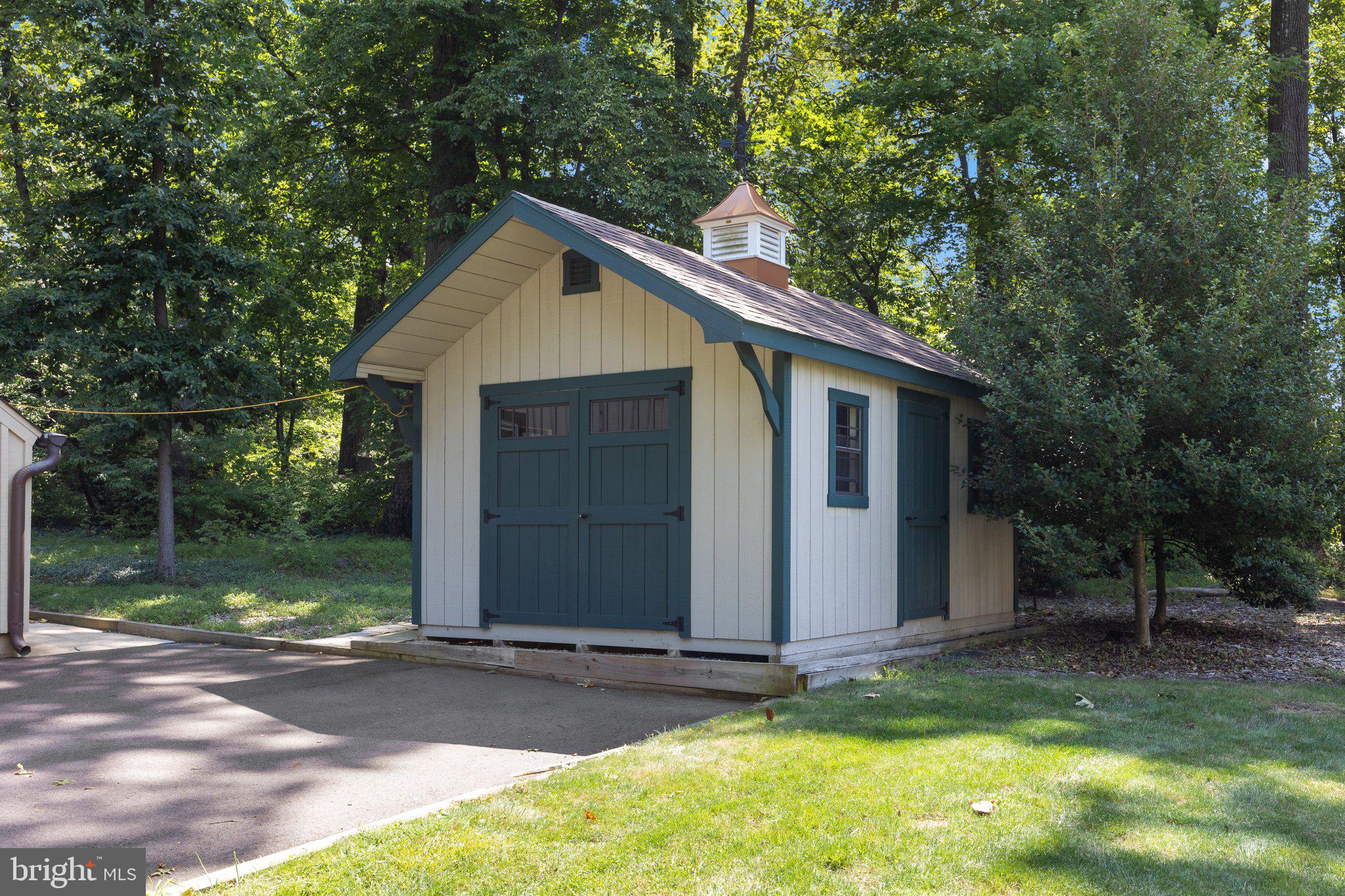 HUNTINGDON VALLEY - Residential