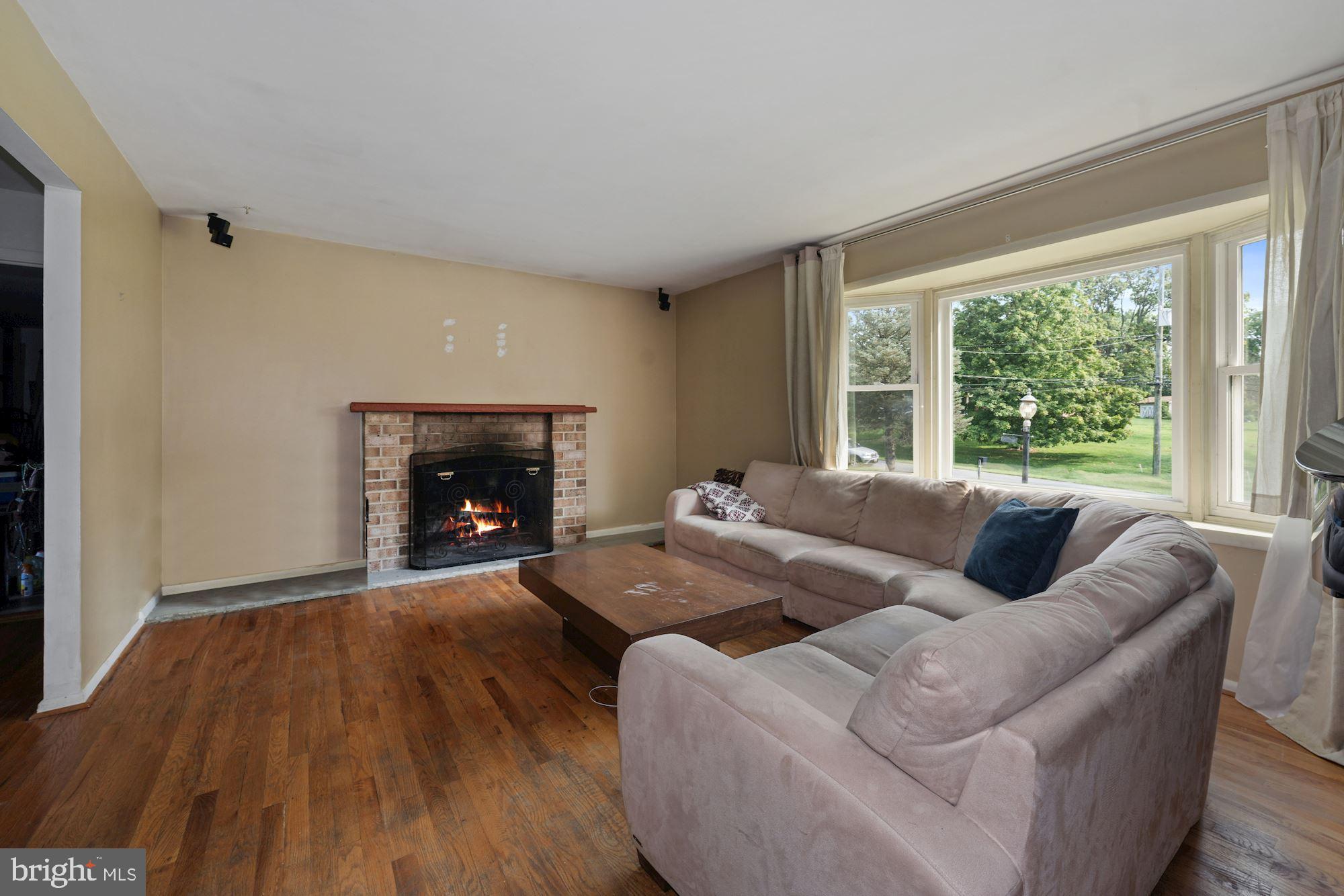 MOUNTAIN VIEW ESTATES - Residential