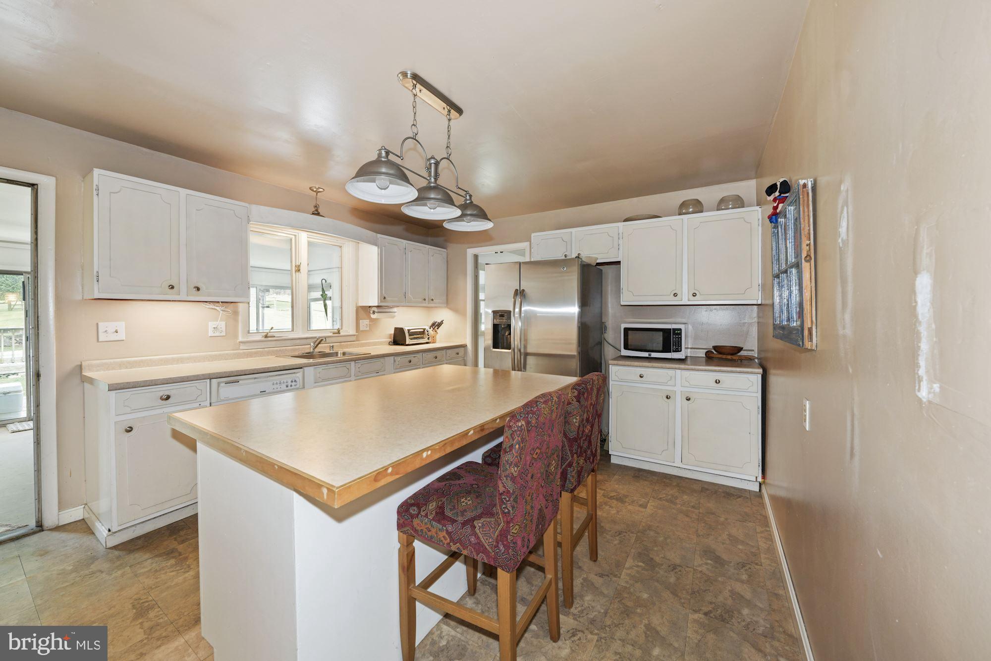 MOUNTAIN VIEW ESTATES - Residential