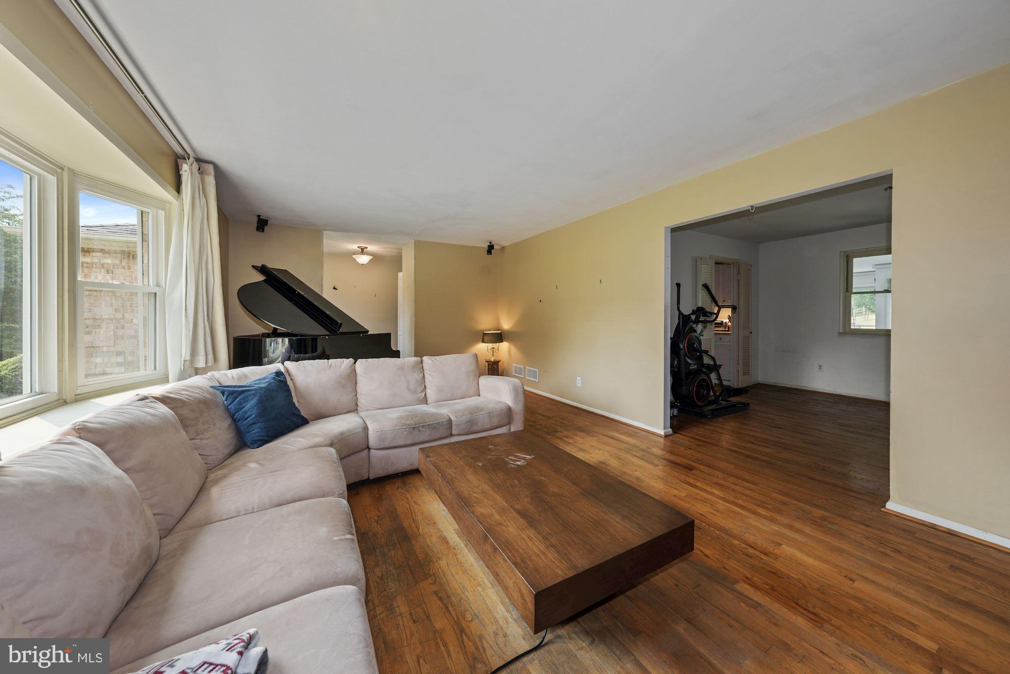 MOUNTAIN VIEW ESTATES - Residential