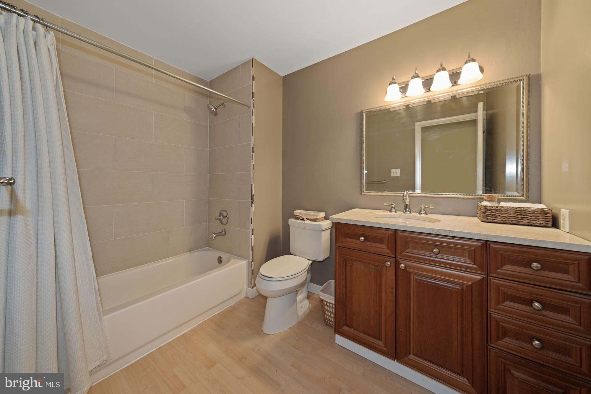 MOUNTAIN VIEW ESTATES - Residential