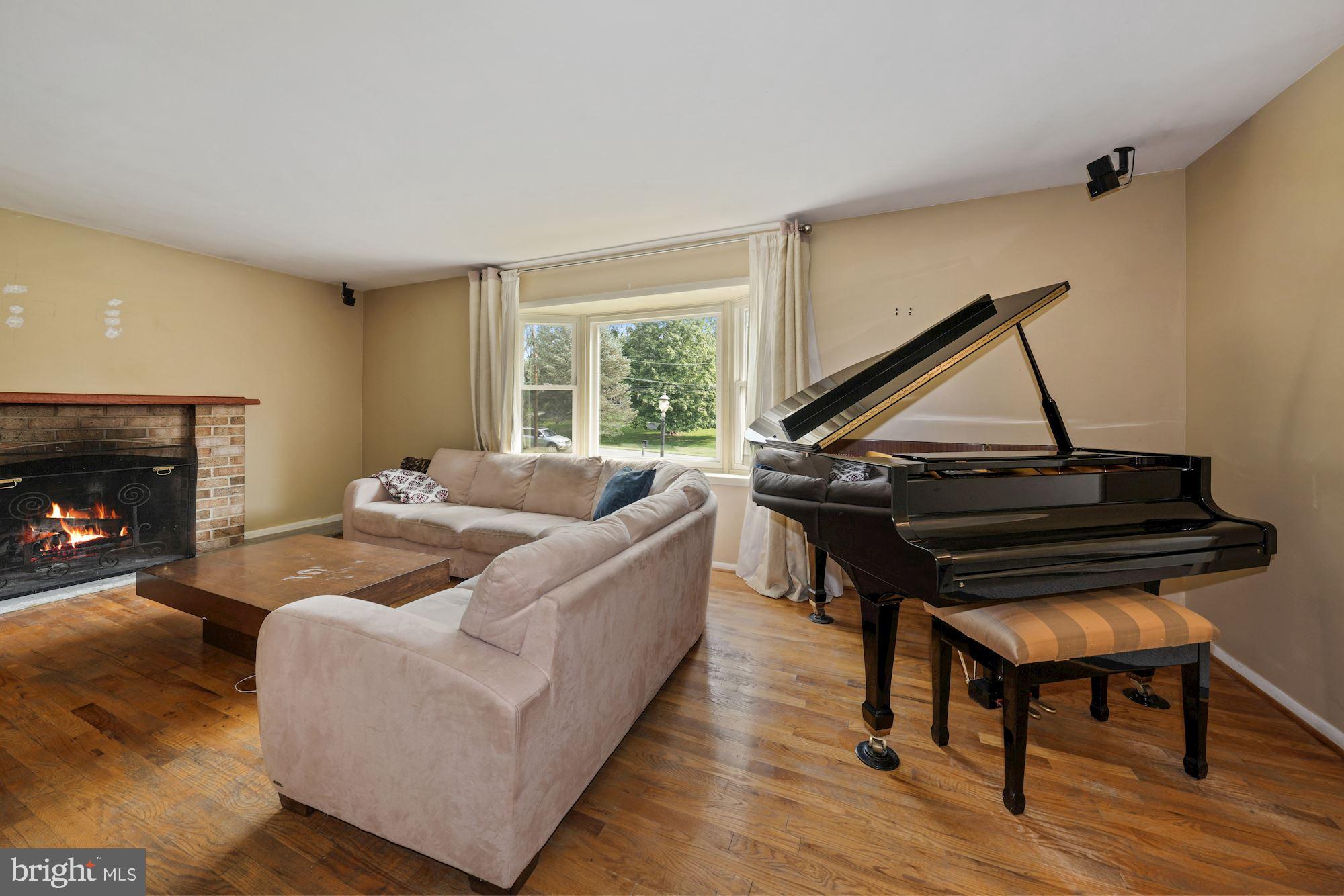 MOUNTAIN VIEW ESTATES - Residential
