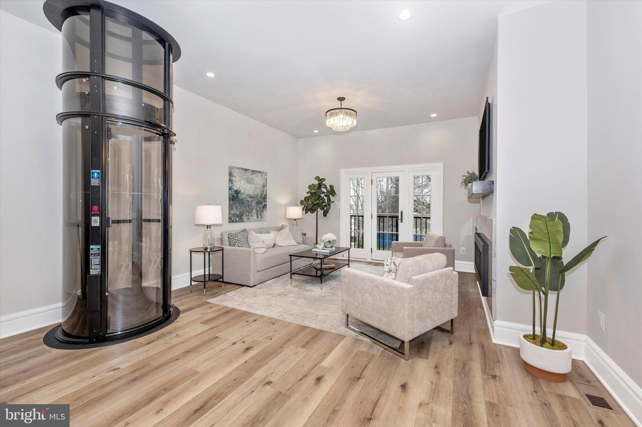 DOWNTOWN FREDERICK - Residential