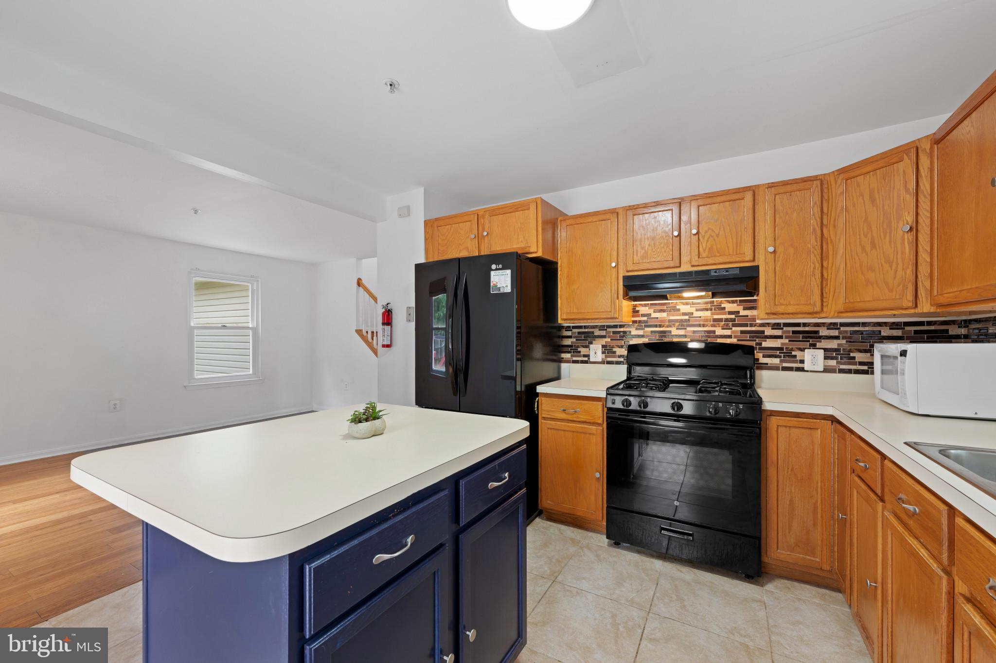 CLINTON ACRES - Residential