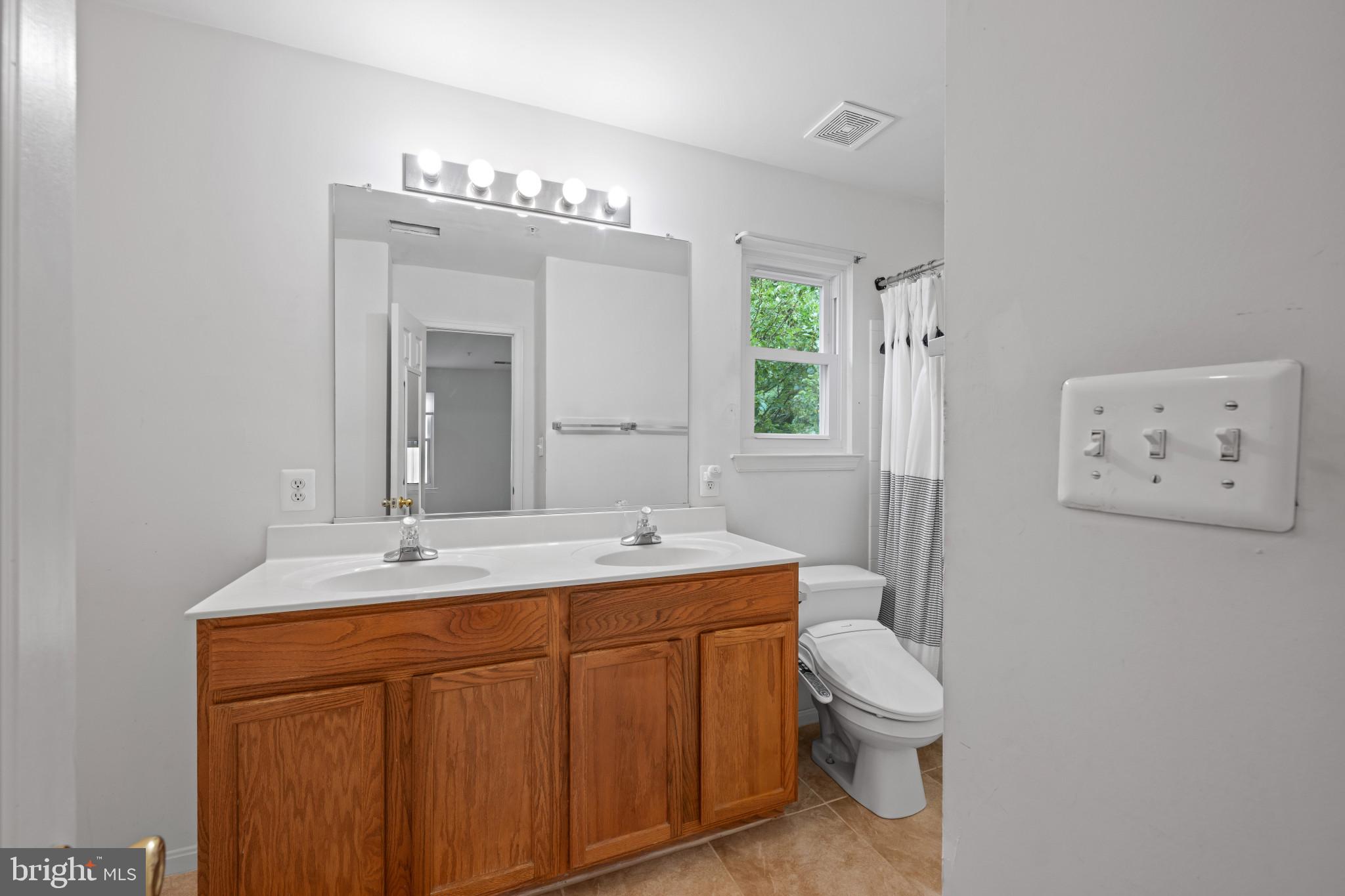CLINTON ACRES - Residential