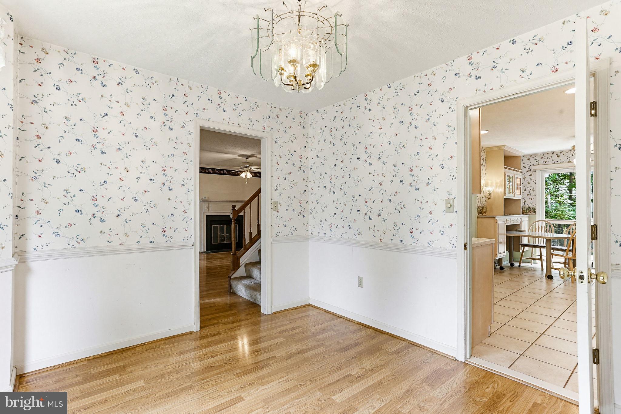 LAKEWOOD MANOR - Residential