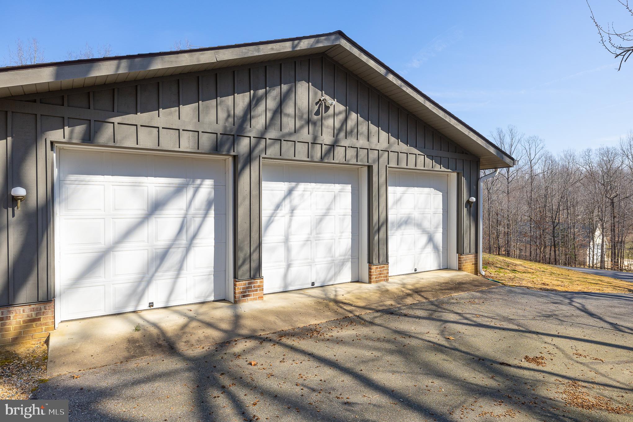 DOGWOOD AIR PARK - Residential