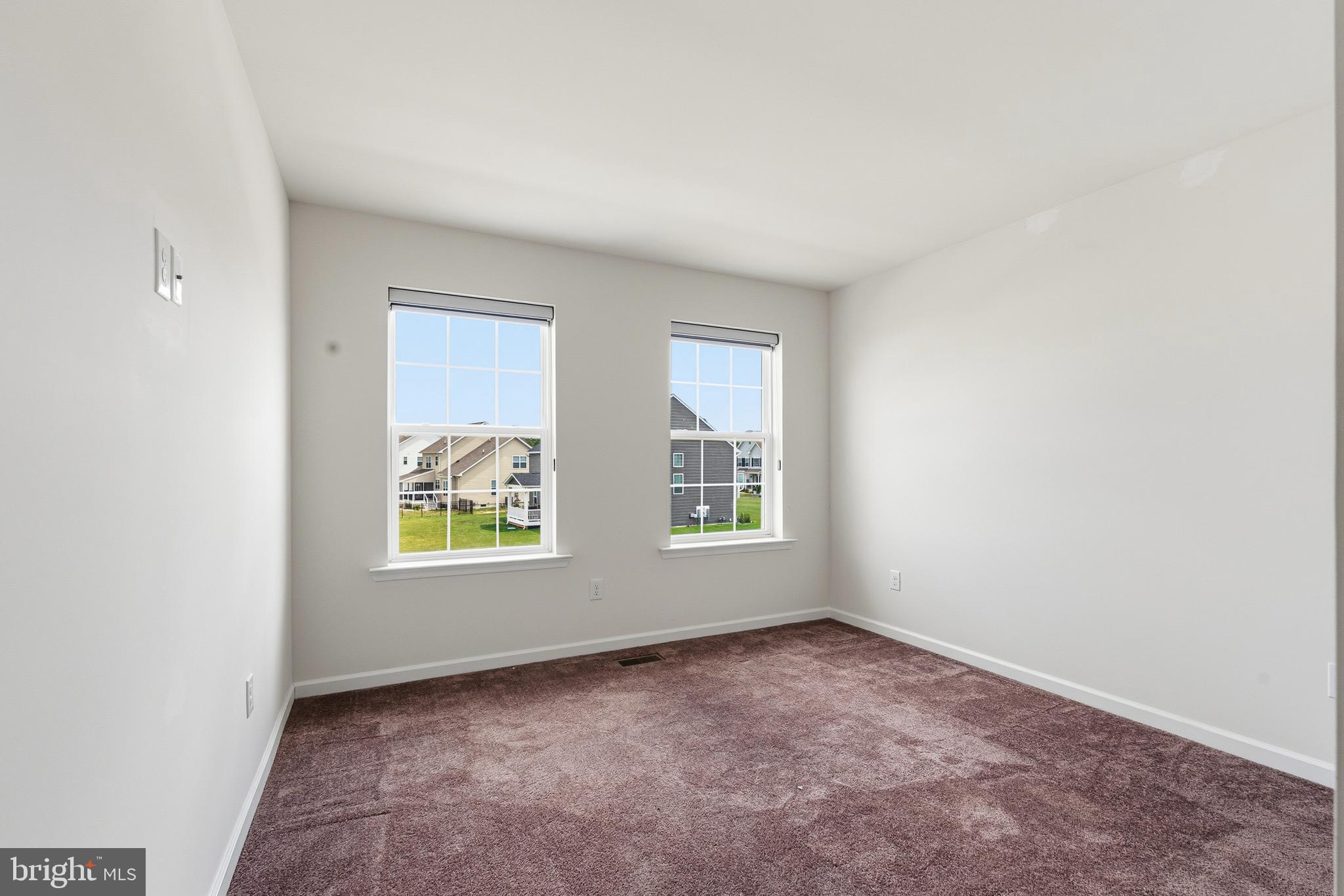 HIDDEN BROOK - Residential