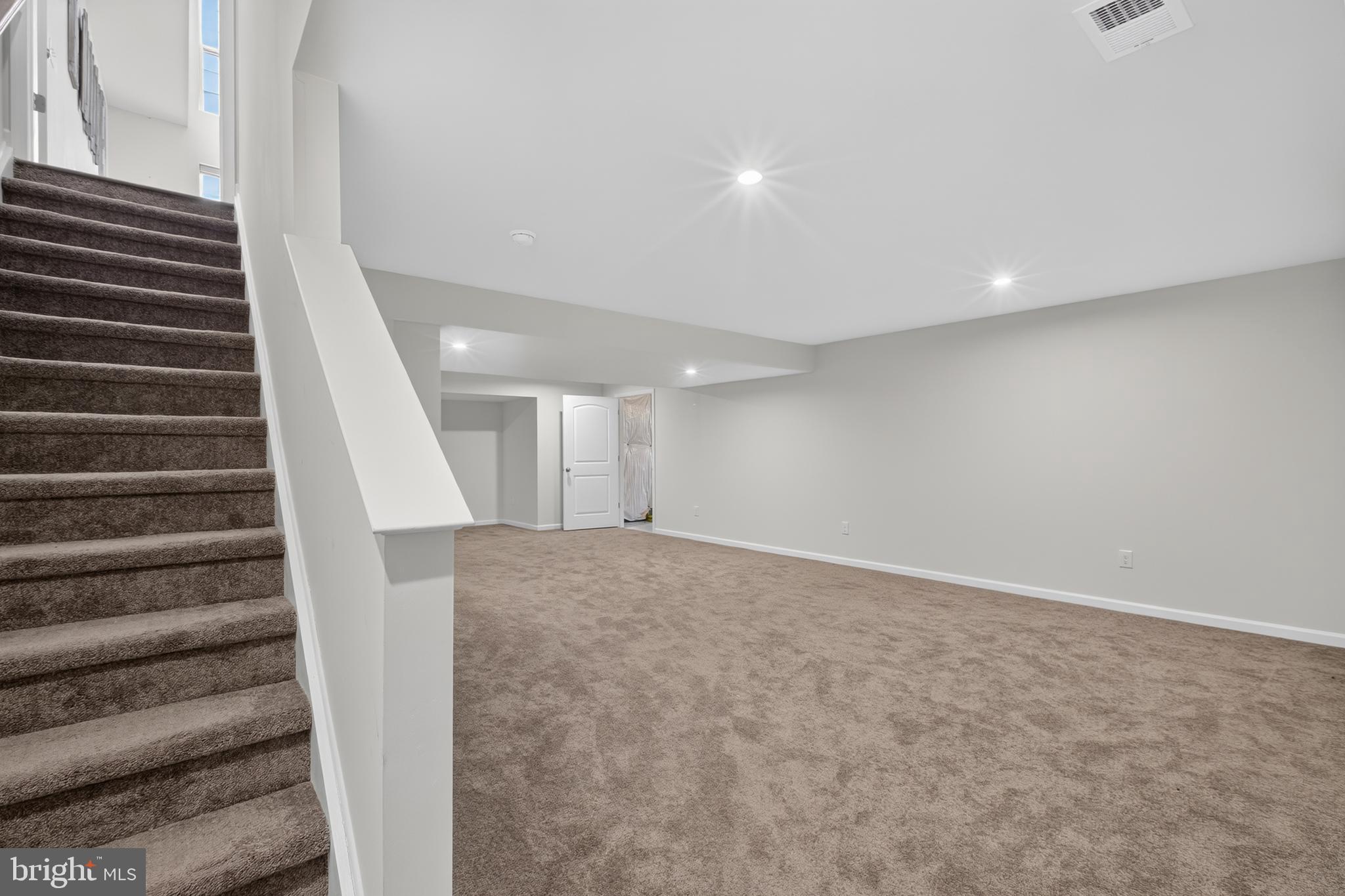 HIDDEN BROOK - Residential