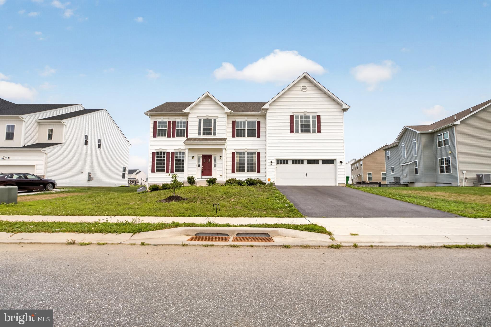 HIDDEN BROOK - Residential