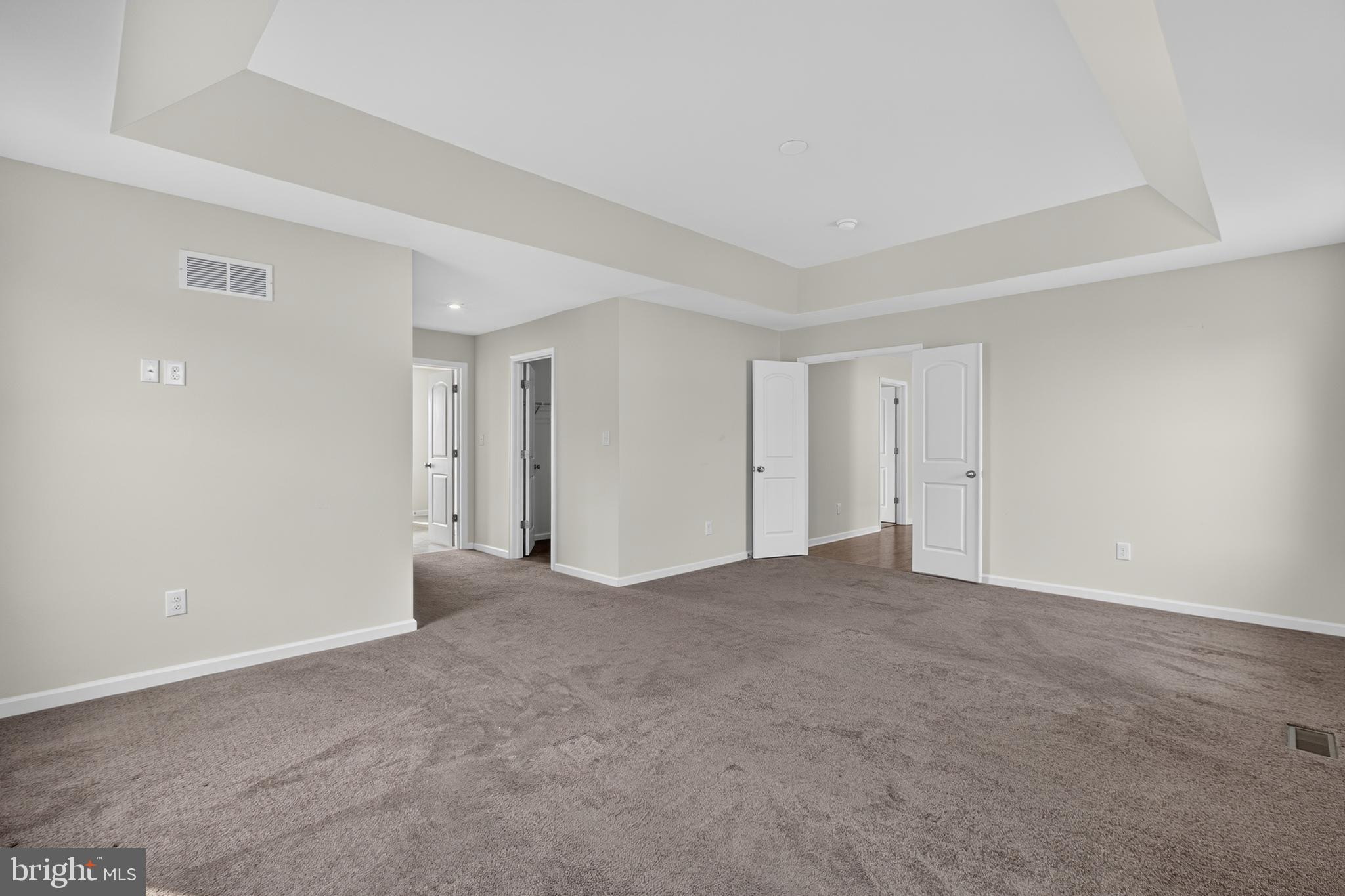 HIDDEN BROOK - Residential
