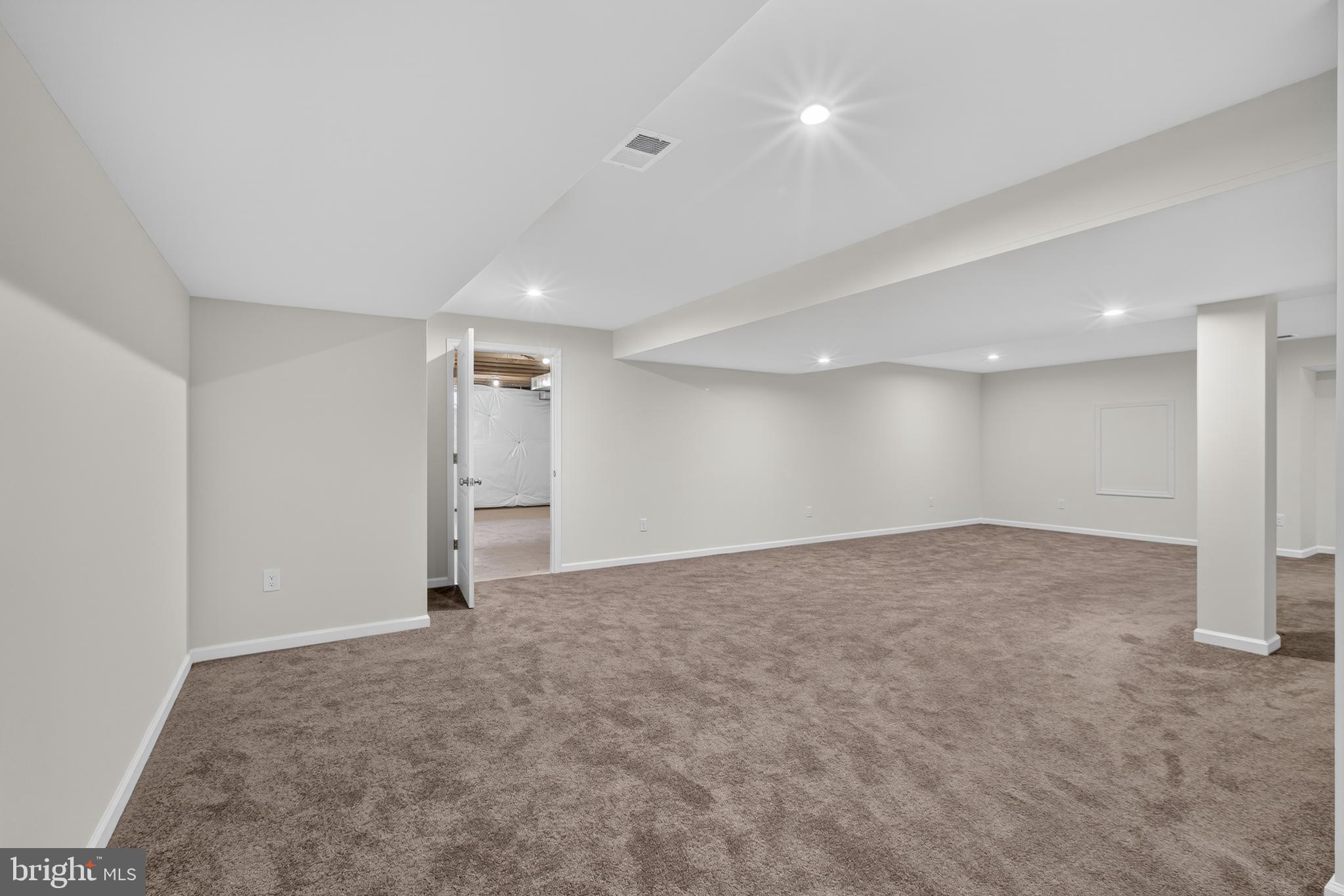 HIDDEN BROOK - Residential